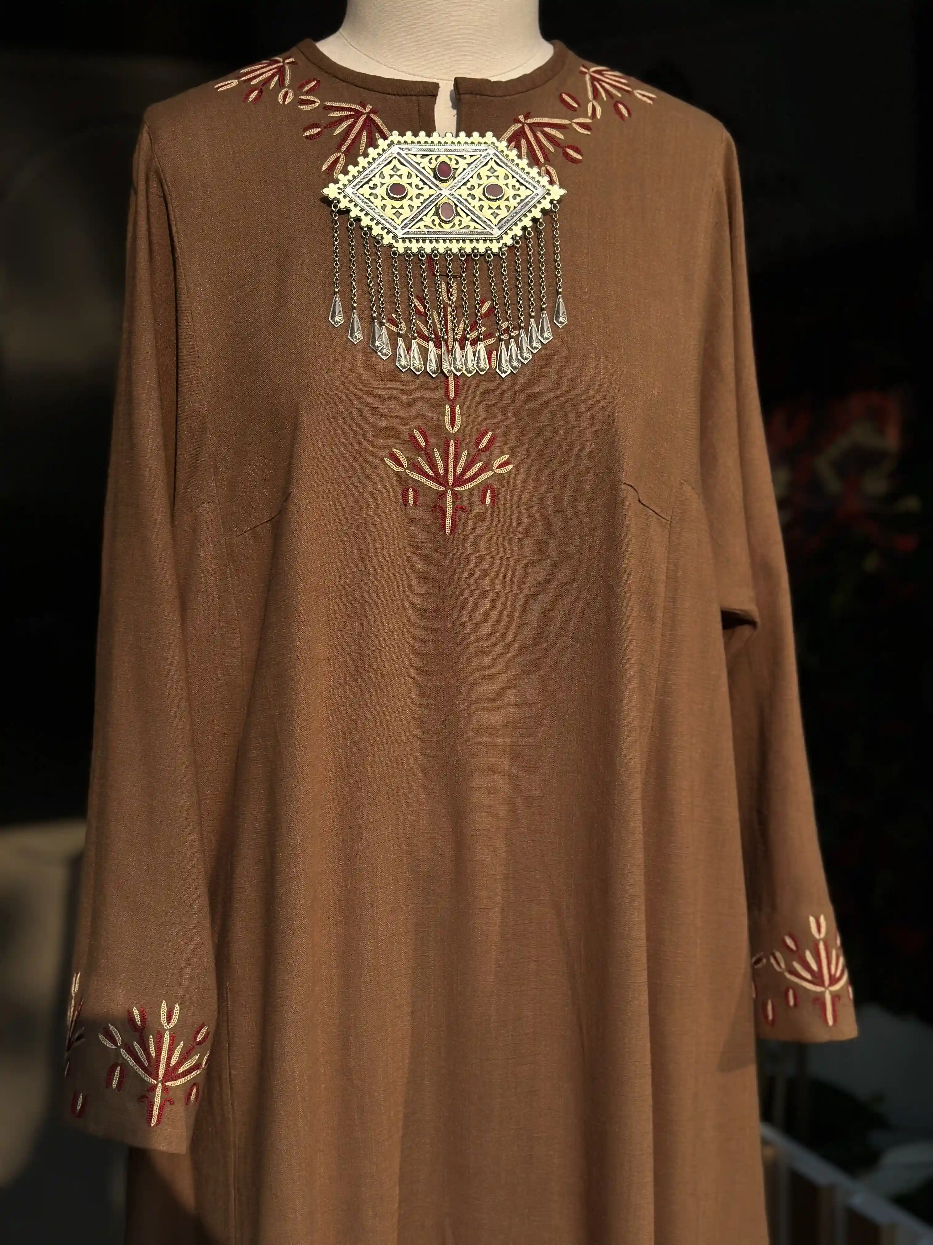 Türkmen fasonlar pombarh fasonlar Fasonlar 2025 fasonlar fason moda modalar Bezen bezen Türkmen fasonlar 2026 Türkmen fasonlar 2025 Türkmen fasonlar 2024 Türkmen fasonlar 2023 turkmenistan türkmenistan turkmen türkmen ashgabat  asgabat aşgabat balkan mary lebap dashoguz dasoguz daşoguz pombarh ponbarhat gulyupek gülýüpek stapel ştapel Gralan Çüýdeşen Abaýa Gadymy Krep Gurultaý 	Keteni Ýüpek Şifon Gipýur Lyon Welwet Atlas Kaşemir Streýç Suzana Ştapel Gülýüpek Pombarh Ýupka Gursakça Aksesuarlar Palto Penjek Okuw eşik Fata Sport eşik Uniforma Nakidka Öýme Şarf kompýuter ýaka ýaglyk Arenda köýnek 2nji el köýnek Taýyn köýnek Matalar Milli lybas milli lybaslar Toý köýnek Toý köýnekler toy koynek toy koynekler gundelik koynekler Gündelik	 
 köýnekler fata koynek Modern taze fason Eskiz koynektm turkmenkoynek türkmenkoynek fason moda moda fasonlar Iş eşik el iş	sada	ýakaly ýakasyz	keşdeli biserli	ýeňli giň nagyşly ýüregi açyk stoýka ýaka ýanly kombinasiýa 	zerli üsti aşak guşakly seçekli gysga ýeňli Lyon Gündelik keşdeli, sada  Ak, Bežewyý, Goňur, Goýy-goňur, Sary