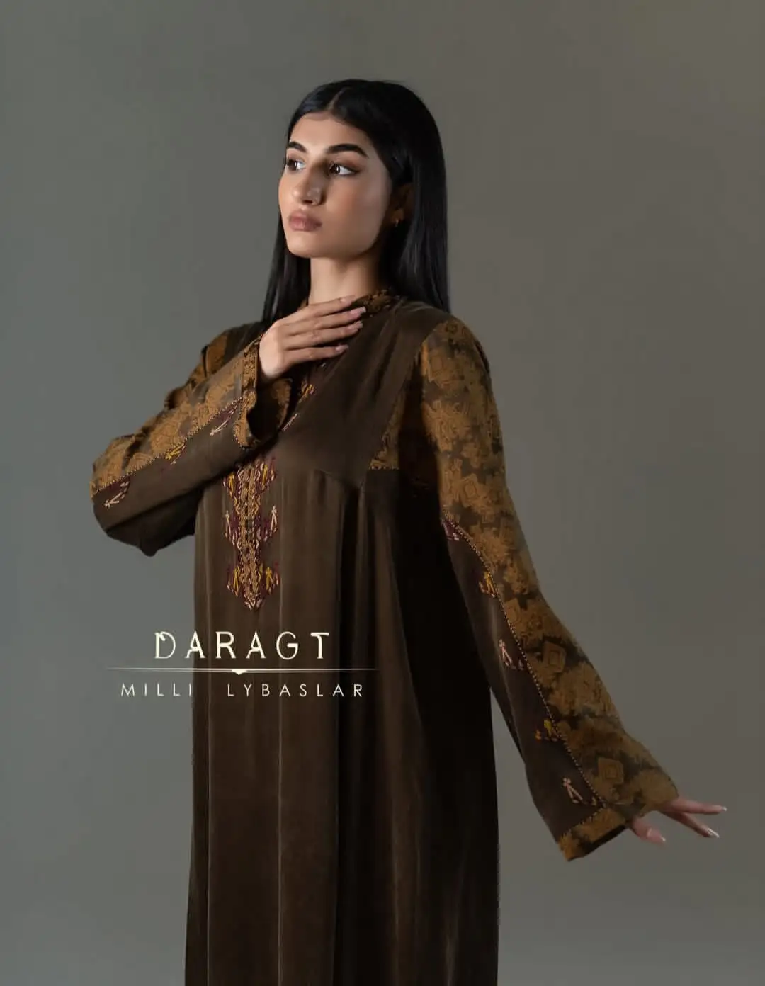 Türkmen fasonlar pombarh fasonlar Fasonlar 2025 fasonlar fason moda modalar Bezen bezen Türkmen fasonlar 2026 Türkmen fasonlar 2025 Türkmen fasonlar 2024 Türkmen fasonlar 2023 turkmenistan türkmenistan turkmen türkmen ashgabat  asgabat aşgabat balkan mary lebap dashoguz dasoguz daşoguz pombarh ponbarhat gulyupek gülýüpek stapel ştapel Gralan Çüýdeşen Abaýa Gadymy Krep Gurultaý 	Keteni Ýüpek Şifon Gipýur Lyon Welwet Atlas Kaşemir Streýç Suzana Ştapel Gülýüpek Pombarh Ýupka Gursakça Aksesuarlar Palto Penjek Okuw eşik Fata Sport eşik Uniforma Nakidka Öýme Şarf kompýuter ýaka ýaglyk Arenda köýnek 2nji el köýnek Taýyn köýnek Matalar Milli lybas milli lybaslar Toý köýnek Toý köýnekler toy koynek toy koynekler gundelik koynekler Gündelik	 
 köýnekler fata koynek Modern taze fason Eskiz koynektm turkmenkoynek türkmenkoynek fason moda moda fasonlar Iş eşik el iş	sada	ýakaly ýakasyz	keşdeli biserli	ýeňli giň nagyşly ýüregi açyk stoýka ýaka ýanly kombinasiýa 	zerli üsti aşak guşakly seçekli gysga ýeňli 