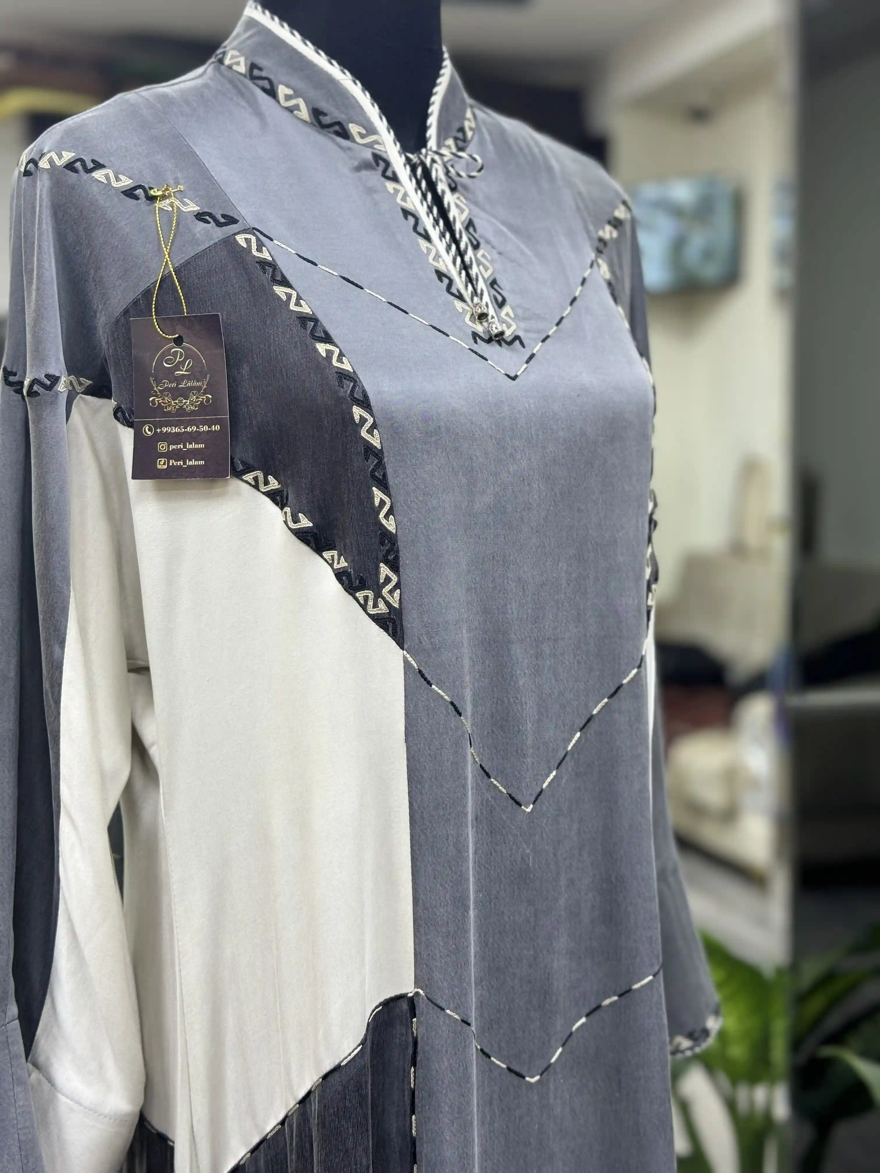 Türkmen fasonlar pombarh fasonlar Fasonlar 2025 fasonlar fason moda modalar Bezen bezen Türkmen fasonlar 2026 Türkmen fasonlar 2025 Türkmen fasonlar 2024 Türkmen fasonlar 2023 turkmenistan türkmenistan turkmen türkmen ashgabat  asgabat aşgabat balkan mary lebap dashoguz dasoguz daşoguz pombarh ponbarhat gulyupek gülýüpek stapel ştapel Gralan Çüýdeşen Abaýa Gadymy Krep Gurultaý 	Keteni Ýüpek Şifon Gipýur Lyon Welwet Atlas Kaşemir Streýç Suzana Ştapel Gülýüpek Pombarh Ýupka Gursakça Aksesuarlar Palto Penjek Okuw eşik Fata Sport eşik Uniforma Nakidka Öýme Şarf kompýuter ýaka ýaglyk Arenda köýnek 2nji el köýnek Taýyn köýnek Matalar Milli lybas milli lybaslar Toý köýnek Toý köýnekler toy koynek toy koynekler gundelik koynekler Gündelik	 
 köýnekler fata koynek Modern taze fason Eskiz koynektm turkmenkoynek türkmenkoynek fason moda moda fasonlar Iş eşik el iş	sada	ýakaly ýakasyz	keşdeli biserli	ýeňli giň nagyşly ýüregi açyk stoýka ýaka ýanly kombinasiýa 	zerli üsti aşak guşakly seçekli gysga ýeňli Gülýüpek Toý köýnek, Gündelik el iş, ýakaly, ýanly, ýeňli, giň 17-25, 26-35, 35+ Kümüş