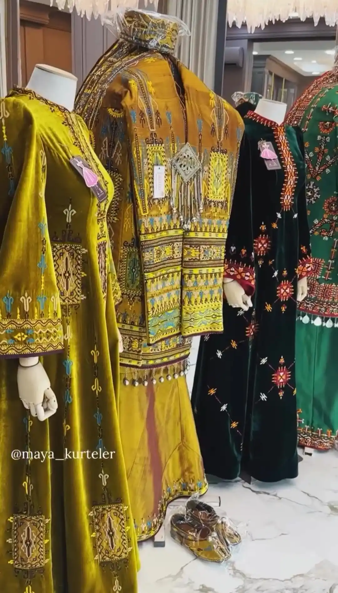 Türkmen fasonlar pombarh fasonlar Fasonlar 2025 fasonlar fason moda modalar Bezen bezen Türkmen fasonlar 2026 Türkmen fasonlar 2025 Türkmen fasonlar 2024 Türkmen fasonlar 2023 turkmenistan türkmenistan turkmen türkmen ashgabat  asgabat aşgabat balkan mary lebap dashoguz dasoguz daşoguz pombarh ponbarhat gulyupek gülýüpek stapel ştapel Gralan Çüýdeşen Abaýa Gadymy Krep Gurultaý 	Keteni Ýüpek Şifon Gipýur Lyon Welwet Atlas Kaşemir Streýç Suzana Ştapel Gülýüpek Pombarh Ýupka Gursakça Aksesuarlar Palto Penjek Okuw eşik Fata Sport eşik Uniforma Nakidka Öýme Şarf kompýuter ýaka ýaglyk Arenda köýnek 2nji el köýnek Taýyn köýnek Matalar Milli lybas milli lybaslar Toý köýnek Toý köýnekler toy koynek toy koynekler gundelik koynekler Gündelik	 
 köýnekler fata koynek Modern taze fason Eskiz koynektm turkmenkoynek türkmenkoynek fason moda moda fasonlar Iş eşik el iş	sada	ýakaly ýakasyz	keşdeli biserli	ýeňli giň nagyşly ýüregi açyk stoýka ýaka ýanly kombinasiýa 	zerli üsti aşak guşakly seçekli gysga ýeňli Keteni, Gadymy Toý köýnek, Milli lybas el iş, keşdeli, ýakaly, biserli, ýeňli, giň, nagyşly 12-16, 17-25, 26-35 Gara, Bežewyý, Goýy-ýaşyl, Altyn yaz, tomus, guyz