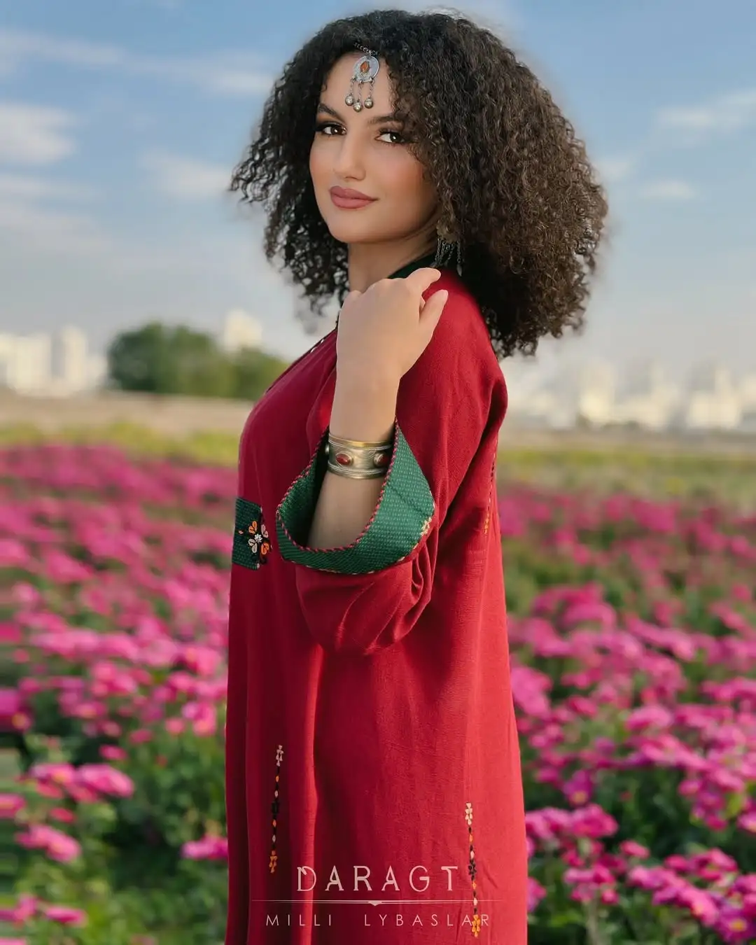 Türkmen fasonlar pombarh fasonlar Fasonlar 2025 fasonlar fason moda modalar Bezen bezen Türkmen fasonlar 2026 Türkmen fasonlar 2025 Türkmen fasonlar 2024 Türkmen fasonlar 2023 turkmenistan türkmenistan turkmen türkmen ashgabat  asgabat aşgabat balkan mary lebap dashoguz dasoguz daşoguz pombarh ponbarhat gulyupek gülýüpek stapel ştapel Gralan Çüýdeşen Abaýa Gadymy Krep Gurultaý 	Keteni Ýüpek Şifon Gipýur Lyon Welwet Atlas Kaşemir Streýç Suzana Ştapel Gülýüpek Pombarh Ýupka Gursakça Aksesuarlar Palto Penjek Okuw eşik Fata Sport eşik Uniforma Nakidka Öýme Şarf kompýuter ýaka ýaglyk Arenda köýnek 2nji el köýnek Taýyn köýnek Matalar Milli lybas milli lybaslar Toý köýnek Toý köýnekler toy koynek toy koynekler gundelik koynekler Gündelik	 
 köýnekler fata koynek Modern taze fason Eskiz koynektm turkmenkoynek türkmenkoynek fason moda moda fasonlar Iş eşik el iş	sada	ýakaly ýakasyz	keşdeli biserli	ýeňli giň nagyşly ýüregi açyk stoýka ýaka ýanly kombinasiýa 	zerli üsti aşak guşakly seçekli gysga ýeňli Lyon Toý köýnek, Gündelik ýakaly  Gyzyl