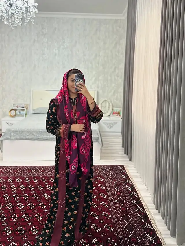 Türkmen fasonlar pombarh fasonlar Fasonlar 2025 fasonlar fason moda modalar Bezen bezen Türkmen fasonlar 2026 Türkmen fasonlar 2025 Türkmen fasonlar 2024 Türkmen fasonlar 2023 turkmenistan türkmenistan turkmen türkmen ashgabat  asgabat aşgabat balkan mary lebap dashoguz dasoguz daşoguz pombarh ponbarhat gulyupek gülýüpek stapel ştapel Gralan Çüýdeşen Abaýa Gadymy Krep Gurultaý 	Keteni Ýüpek Şifon Gipýur Lyon Welwet Atlas Kaşemir Streýç Suzana Ştapel Gülýüpek Pombarh Ýupka Gursakça Aksesuarlar Palto Penjek Okuw eşik Fata Sport eşik Uniforma Nakidka Öýme Şarf kompýuter ýaka ýaglyk Arenda köýnek 2nji el köýnek Taýyn köýnek Matalar Milli lybas milli lybaslar Toý köýnek Toý köýnekler toy koynek toy koynekler gundelik koynekler Gündelik	 
 köýnekler fata koynek Modern taze fason Eskiz koynektm turkmenkoynek türkmenkoynek fason moda moda fasonlar Iş eşik el iş	sada	ýakaly ýakasyz	keşdeli biserli	ýeňli giň nagyşly ýüregi açyk stoýka ýaka ýanly kombinasiýa 	zerli üsti aşak guşakly seçekli gysga ýeňli Ştapel, Gülýüpek Gündelik el iş, sada, ýakaly, ýeňli, giň 26-35 Gara tomus, guyz