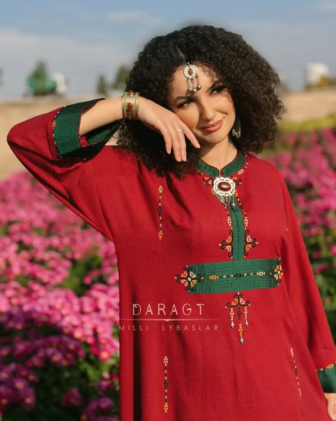 Türkmen fasonlar pombarh fasonlar Fasonlar 2025 fasonlar fason moda modalar Bezen bezen Türkmen fasonlar 2026 Türkmen fasonlar 2025 Türkmen fasonlar 2024 Türkmen fasonlar 2023 turkmenistan türkmenistan turkmen türkmen ashgabat  asgabat aşgabat balkan mary lebap dashoguz dasoguz daşoguz pombarh ponbarhat gulyupek gülýüpek stapel ştapel Gralan Çüýdeşen Abaýa Gadymy Krep Gurultaý 	Keteni Ýüpek Şifon Gipýur Lyon Welwet Atlas Kaşemir Streýç Suzana Ştapel Gülýüpek Pombarh Ýupka Gursakça Aksesuarlar Palto Penjek Okuw eşik Fata Sport eşik Uniforma Nakidka Öýme Şarf kompýuter ýaka ýaglyk Arenda köýnek 2nji el köýnek Taýyn köýnek Matalar Milli lybas milli lybaslar Toý köýnek Toý köýnekler toy koynek toy koynekler gundelik koynekler Gündelik	 
 köýnekler fata koynek Modern taze fason Eskiz koynektm turkmenkoynek türkmenkoynek fason moda moda fasonlar Iş eşik el iş	sada	ýakaly ýakasyz	keşdeli biserli	ýeňli giň nagyşly ýüregi açyk stoýka ýaka ýanly kombinasiýa 	zerli üsti aşak guşakly seçekli gysga ýeňli Lyon Toý köýnek, Gündelik ýakaly  Gyzyl