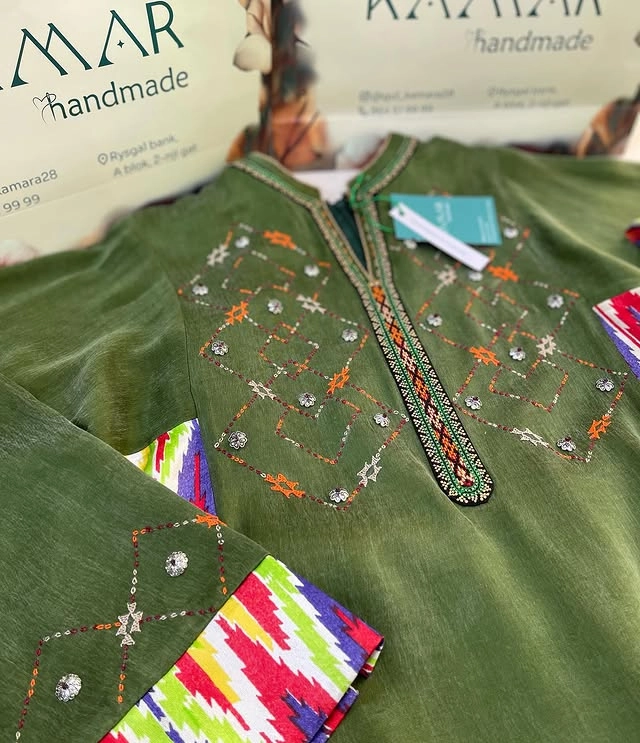 Türkmen fasonlar pombarh fasonlar Fasonlar 2025 fasonlar fason moda modalar Bezen bezen Türkmen fasonlar 2026 Türkmen fasonlar 2025 Türkmen fasonlar 2024 Türkmen fasonlar 2023 turkmenistan türkmenistan turkmen türkmen ashgabat  asgabat aşgabat balkan mary lebap dashoguz dasoguz daşoguz pombarh ponbarhat gulyupek gülýüpek stapel ştapel Gralan Çüýdeşen Abaýa Gadymy Krep Gurultaý 	Keteni Ýüpek Şifon Gipýur Lyon Welwet Atlas Kaşemir Streýç Suzana Ştapel Gülýüpek Pombarh Ýupka Gursakça Aksesuarlar Palto Penjek Okuw eşik Fata Sport eşik Uniforma Nakidka Öýme Şarf kompýuter ýaka ýaglyk Arenda köýnek 2nji el köýnek Taýyn köýnek Matalar Milli lybas milli lybaslar Toý köýnek Toý köýnekler toy koynek toy koynekler gundelik koynekler Gündelik	 
 köýnekler fata koynek Modern taze fason Eskiz koynektm turkmenkoynek türkmenkoynek fason moda moda fasonlar Iş eşik el iş	sada	ýakaly ýakasyz	keşdeli biserli	ýeňli giň nagyşly ýüregi açyk stoýka ýaka ýanly kombinasiýa 	zerli üsti aşak guşakly seçekli gysga ýeňli Gülýüpek Gündelik el iş, keşdeli, ýakaly, ýeňli, giň 17-25, 26-35 Haki yaz, tomus, guyz, gysh