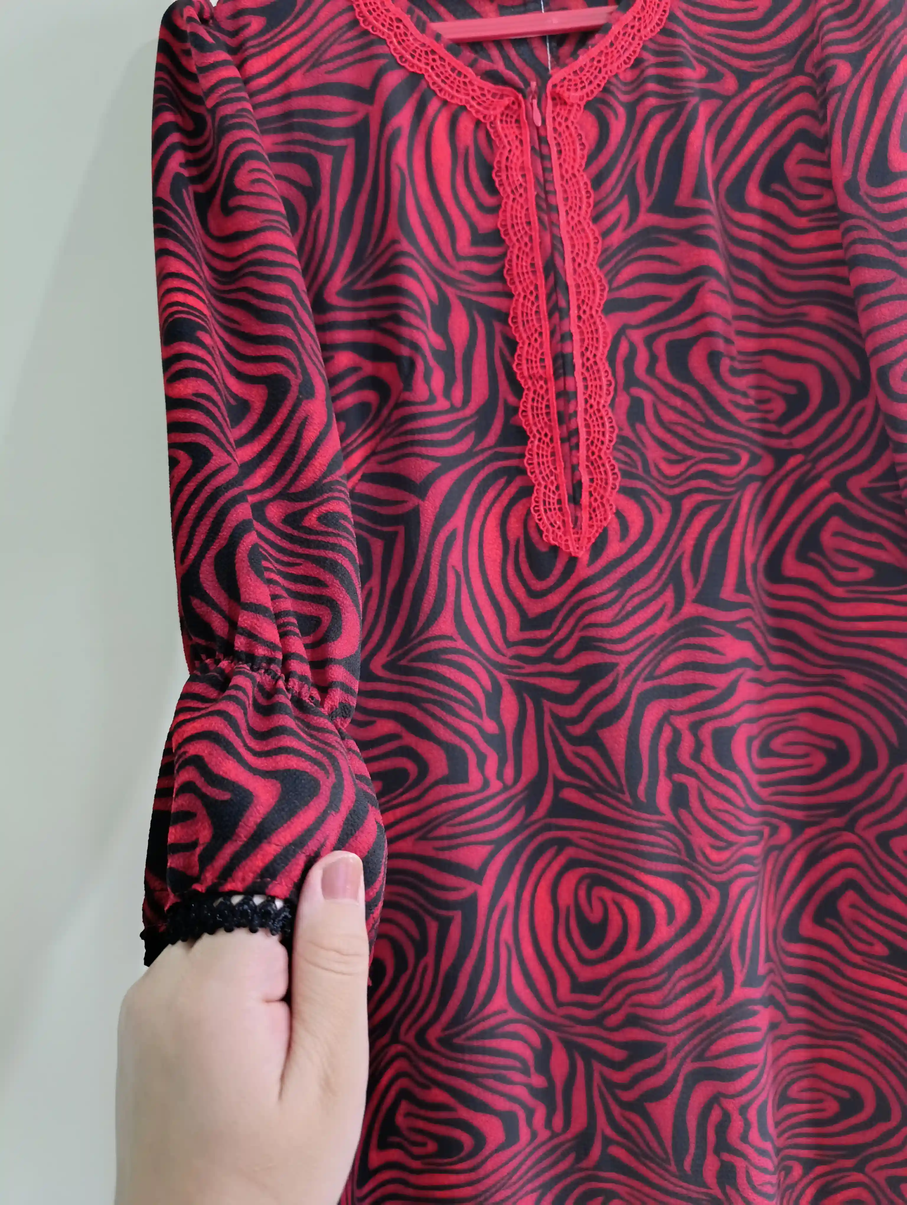 Türkmen fasonlar pombarh fasonlar Fasonlar 2025 fasonlar fason moda modalar Bezen bezen Türkmen fasonlar 2026 Türkmen fasonlar 2025 Türkmen fasonlar 2024 Türkmen fasonlar 2023 turkmenistan türkmenistan turkmen türkmen ashgabat  asgabat aşgabat balkan mary lebap dashoguz dasoguz daşoguz pombarh ponbarhat gulyupek gülýüpek stapel ştapel Gralan Çüýdeşen Abaýa Gadymy Krep Gurultaý 	Keteni Ýüpek Şifon Gipýur Lyon Welwet Atlas Kaşemir Streýç Suzana Ştapel Gülýüpek Pombarh Ýupka Gursakça Aksesuarlar Palto Penjek Okuw eşik Fata Sport eşik Uniforma Nakidka Öýme Şarf kompýuter ýaka ýaglyk Arenda köýnek 2nji el köýnek Taýyn köýnek Matalar Milli lybas milli lybaslar Toý köýnek Toý köýnekler toy koynek toy koynekler gundelik koynekler Gündelik	 
 köýnekler fata koynek Modern taze fason Eskiz koynektm turkmenkoynek türkmenkoynek fason moda moda fasonlar Iş eşik el iş	sada	ýakaly ýakasyz	keşdeli biserli	ýeňli giň nagyşly ýüregi açyk stoýka ýaka ýanly kombinasiýa 	zerli üsti aşak guşakly seçekli gysga ýeňli Krep Gündelik ýakasyz, ýeňli, giň 26-35, 35+ Gara, Gyzyl yaz, tomus, guyz 2nji el