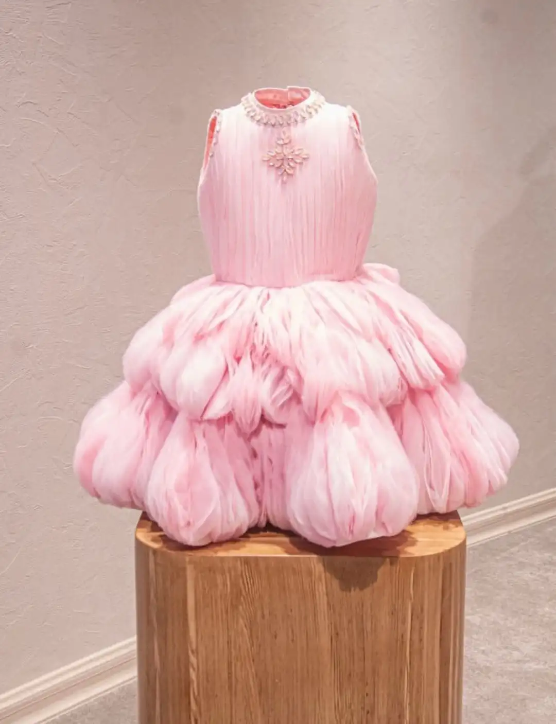 Türkmen fasonlar pombarh fasonlar Fasonlar 2025 fasonlar fason moda modalar Bezen bezen Türkmen fasonlar 2026 Türkmen fasonlar 2025 Türkmen fasonlar 2024 Türkmen fasonlar 2023 turkmenistan türkmenistan turkmen türkmen ashgabat  asgabat aşgabat balkan mary lebap dashoguz dasoguz daşoguz pombarh ponbarhat gulyupek gülýüpek stapel ştapel Gralan Çüýdeşen Abaýa Gadymy Krep Gurultaý 	Keteni Ýüpek Şifon Gipýur Lyon Welwet Atlas Kaşemir Streýç Suzana Ştapel Gülýüpek Pombarh Ýupka Gursakça Aksesuarlar Palto Penjek Okuw eşik Fata Sport eşik Uniforma Nakidka Öýme Şarf kompýuter ýaka ýaglyk Arenda köýnek 2nji el köýnek Taýyn köýnek Matalar Milli lybas milli lybaslar Toý köýnek Toý köýnekler toy koynek toy koynekler gundelik koynekler Gündelik	 
 köýnekler fata koynek Modern taze fason Eskiz koynektm turkmenkoynek türkmenkoynek fason moda moda fasonlar Iş eşik el iş	sada	ýakaly ýakasyz	keşdeli biserli	ýeňli giň nagyşly ýüregi açyk stoýka ýaka ýanly kombinasiýa 	zerli üsti aşak guşakly seçekli gysga ýeňli Toý köýnek, Modern el iş, ýakasyz, gysga ýeňli, giň -12 Gülgüne, Pudra yaz, tomus, guyz Taýyn köýnek