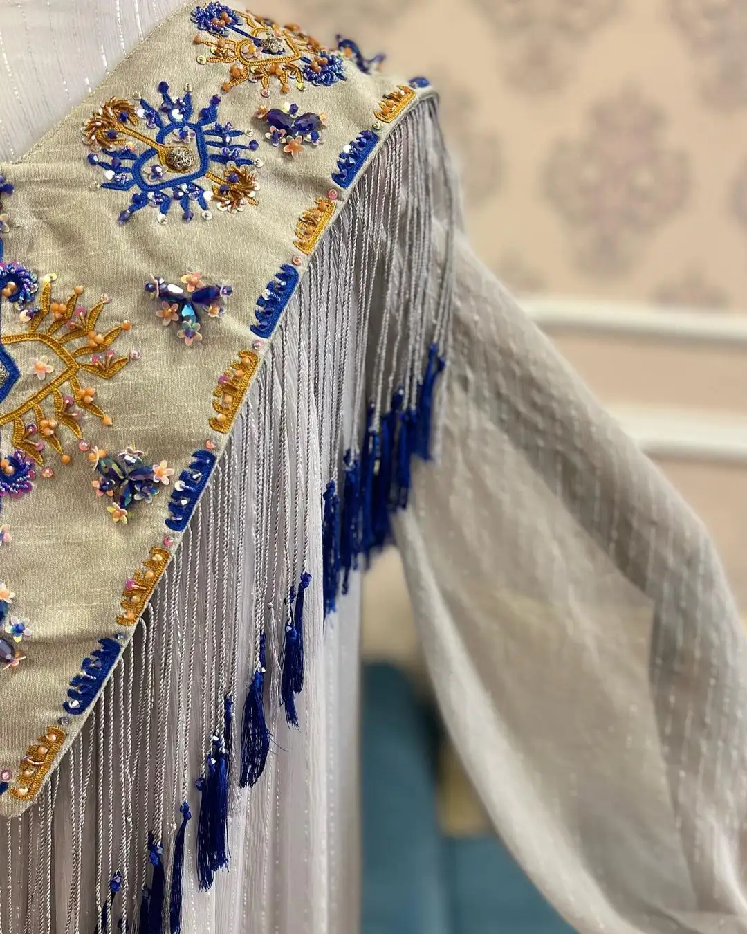 Türkmen fasonlar pombarh fasonlar Fasonlar 2025 fasonlar fason moda modalar Bezen bezen Türkmen fasonlar 2026 Türkmen fasonlar 2025 Türkmen fasonlar 2024 Türkmen fasonlar 2023 turkmenistan türkmenistan turkmen türkmen ashgabat  asgabat aşgabat balkan mary lebap dashoguz dasoguz daşoguz pombarh ponbarhat gulyupek gülýüpek stapel ştapel Gralan Çüýdeşen Abaýa Gadymy Krep Gurultaý 	Keteni Ýüpek Şifon Gipýur Lyon Welwet Atlas Kaşemir Streýç Suzana Ştapel Gülýüpek Pombarh Ýupka Gursakça Aksesuarlar Palto Penjek Okuw eşik Fata Sport eşik Uniforma Nakidka Öýme Şarf kompýuter ýaka ýaglyk Arenda köýnek 2nji el köýnek Taýyn köýnek Matalar Milli lybas milli lybaslar Toý köýnek Toý köýnekler toy koynek toy koynekler gundelik koynekler Gündelik	 
 köýnekler fata koynek Modern taze fason Eskiz koynektm turkmenkoynek türkmenkoynek fason moda moda fasonlar Iş eşik el iş	sada	ýakaly ýakasyz	keşdeli biserli	ýeňli giň nagyşly ýüregi açyk stoýka ýaka ýanly kombinasiýa 	zerli üsti aşak guşakly seçekli gysga ýeňli Lyon Toý köýnek, Milli lybas el iş