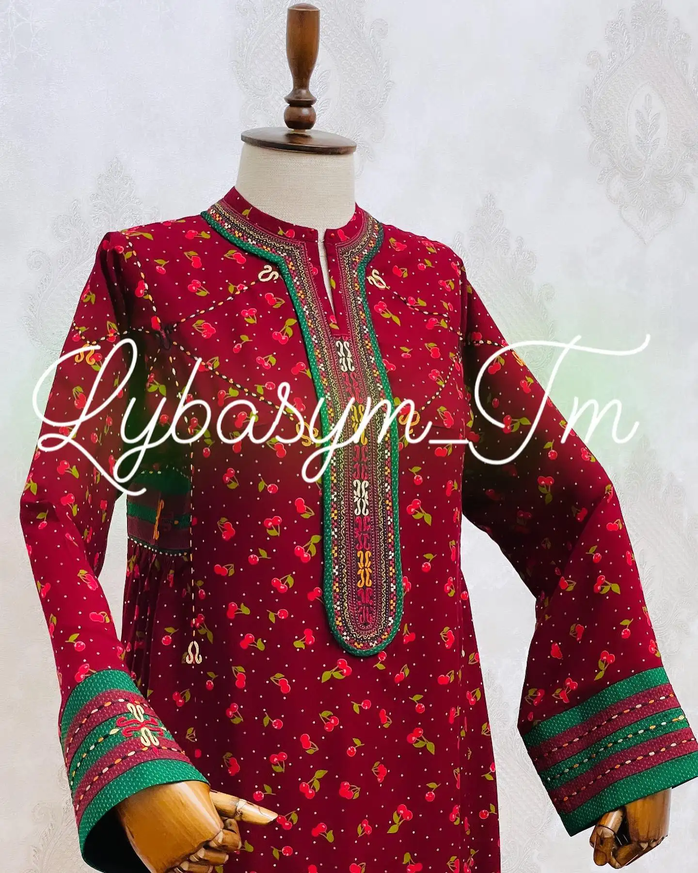 Türkmen fasonlar pombarh fasonlar Fasonlar 2025 fasonlar fason moda modalar Bezen bezen Türkmen fasonlar 2026 Türkmen fasonlar 2025 Türkmen fasonlar 2024 Türkmen fasonlar 2023 turkmenistan türkmenistan turkmen türkmen ashgabat  asgabat aşgabat balkan mary lebap dashoguz dasoguz daşoguz pombarh ponbarhat gulyupek gülýüpek stapel ştapel Gralan Çüýdeşen Abaýa Gadymy Krep Gurultaý 	Keteni Ýüpek Şifon Gipýur Lyon Welwet Atlas Kaşemir Streýç Suzana Ştapel Gülýüpek Pombarh Ýupka Gursakça Aksesuarlar Palto Penjek Okuw eşik Fata Sport eşik Uniforma Nakidka Öýme Şarf kompýuter ýaka ýaglyk Arenda köýnek 2nji el köýnek Taýyn köýnek Matalar Milli lybas milli lybaslar Toý köýnek Toý köýnekler toy koynek toy koynekler gundelik koynekler Gündelik	 
 köýnekler fata koynek Modern taze fason Eskiz koynektm turkmenkoynek türkmenkoynek fason moda moda fasonlar Iş eşik el iş	sada	ýakaly ýakasyz	keşdeli biserli	ýeňli giň nagyşly ýüregi açyk stoýka ýaka ýanly kombinasiýa 	zerli üsti aşak guşakly seçekli gysga ýeňli Ştapel Gündelik el iş, ýakaly, stoýka ýaka  Gyzyl