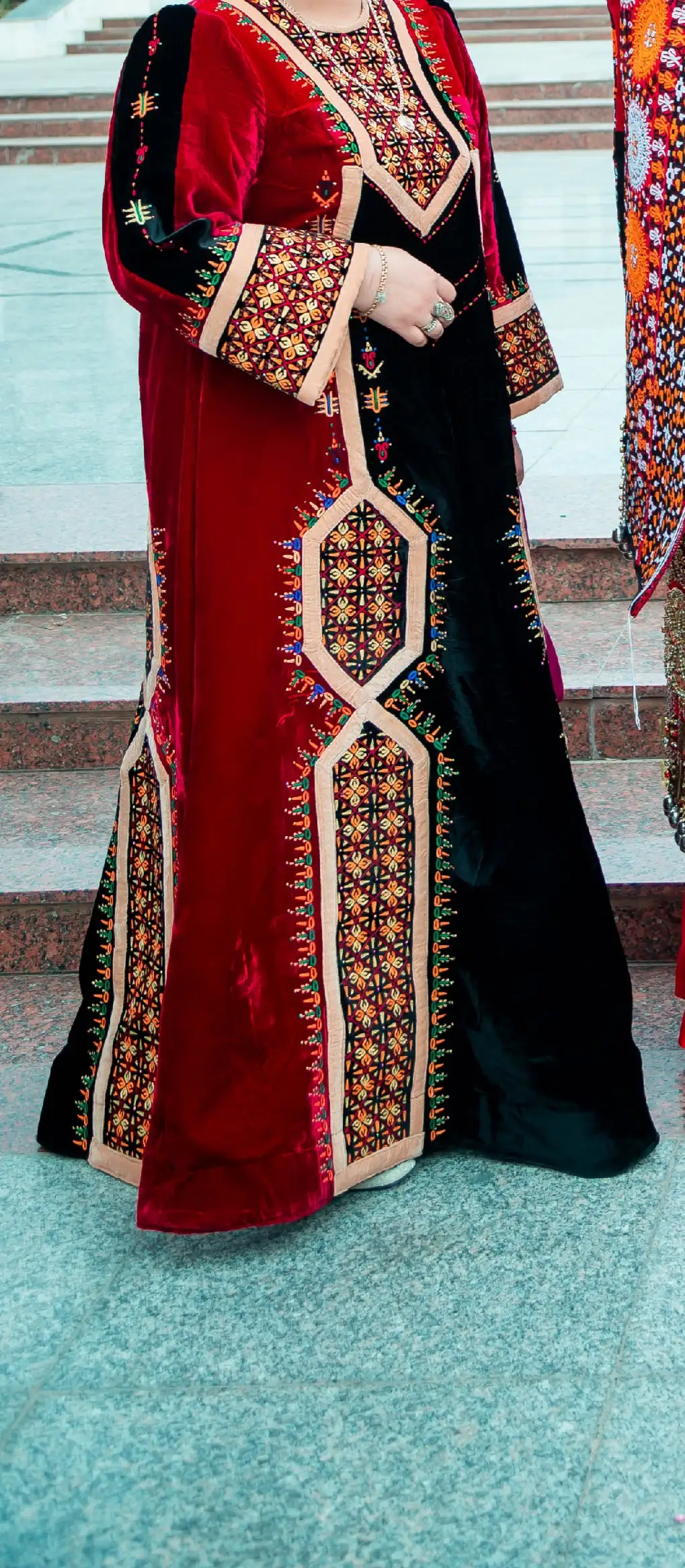 Türkmen fasonlar pombarh fasonlar Fasonlar 2025 fasonlar fason moda modalar Bezen bezen Türkmen fasonlar 2026 Türkmen fasonlar 2025 Türkmen fasonlar 2024 Türkmen fasonlar 2023 turkmenistan türkmenistan turkmen türkmen ashgabat  asgabat aşgabat balkan mary lebap dashoguz dasoguz daşoguz pombarh ponbarhat gulyupek gülýüpek stapel ştapel Gralan Çüýdeşen Abaýa Gadymy Krep Gurultaý 	Keteni Ýüpek Şifon Gipýur Lyon Welwet Atlas Kaşemir Streýç Suzana Ştapel Gülýüpek Pombarh Ýupka Gursakça Aksesuarlar Palto Penjek Okuw eşik Fata Sport eşik Uniforma Nakidka Öýme Şarf kompýuter ýaka ýaglyk Arenda köýnek 2nji el köýnek Taýyn köýnek Matalar Milli lybas milli lybaslar Toý köýnek Toý köýnekler toy koynek toy koynekler gundelik koynekler Gündelik	 
 köýnekler fata koynek Modern taze fason Eskiz koynektm turkmenkoynek türkmenkoynek fason moda moda fasonlar Iş eşik el iş	sada	ýakaly ýakasyz	keşdeli biserli	ýeňli giň nagyşly ýüregi açyk stoýka ýaka ýanly kombinasiýa 	zerli üsti aşak guşakly seçekli gysga ýeňli Panbarhat (Pombarh), Tulky Toý köýnek el iş, keşdeli, ýakaly, ýanly, ýeňli, giň, kombinasiýa, nagyşly, gaş, 4 iňňe ýaka 26-35, 35+ Haki, Goýy-gyzyl  2nji el