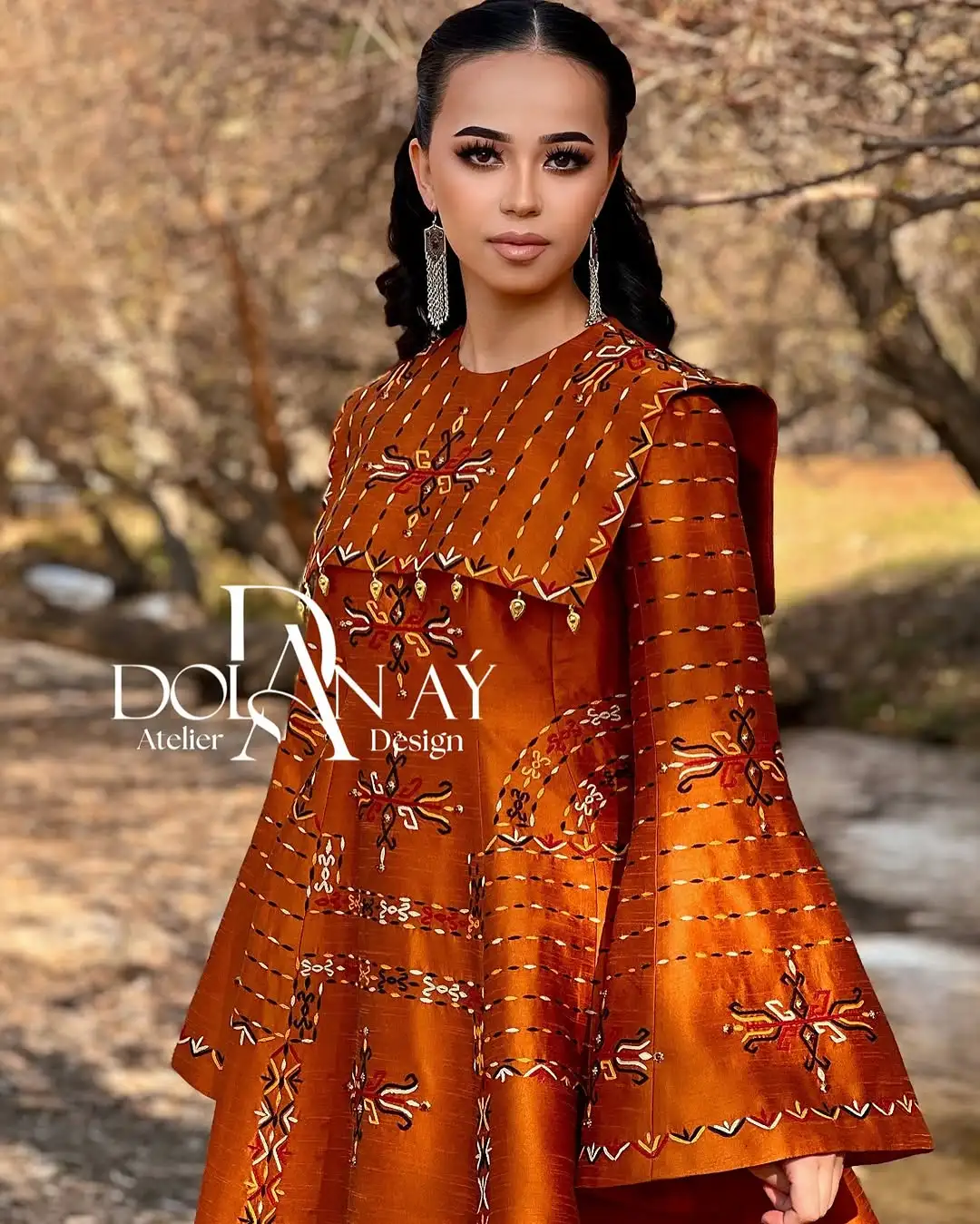 Türkmen fasonlar pombarh fasonlar Fasonlar 2025 fasonlar fason moda modalar Bezen bezen Türkmen fasonlar 2026 Türkmen fasonlar 2025 Türkmen fasonlar 2024 Türkmen fasonlar 2023 turkmenistan türkmenistan turkmen türkmen ashgabat  asgabat aşgabat balkan mary lebap dashoguz dasoguz daşoguz pombarh ponbarhat gulyupek gülýüpek stapel ştapel Gralan Çüýdeşen Abaýa Gadymy Krep Gurultaý 	Keteni Ýüpek Şifon Gipýur Lyon Welwet Atlas Kaşemir Streýç Suzana Ştapel Gülýüpek Pombarh Ýupka Gursakça Aksesuarlar Palto Penjek Okuw eşik Fata Sport eşik Uniforma Nakidka Öýme Şarf kompýuter ýaka ýaglyk Arenda köýnek 2nji el köýnek Taýyn köýnek Matalar Milli lybas milli lybaslar Toý köýnek Toý köýnekler toy koynek toy koynekler gundelik koynekler Gündelik	 
 köýnekler fata koynek Modern taze fason Eskiz koynektm turkmenkoynek türkmenkoynek fason moda moda fasonlar Iş eşik el iş	sada	ýakaly ýakasyz	keşdeli biserli	ýeňli giň nagyşly ýüregi açyk stoýka ýaka ýanly kombinasiýa 	zerli üsti aşak guşakly seçekli gysga ýeňli Toý köýnek el iş 17-25 Mämişi