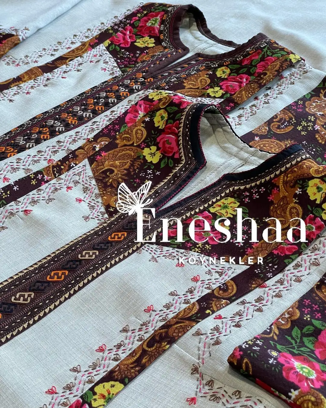 Türkmen fasonlar pombarh fasonlar Fasonlar 2025 fasonlar fason moda modalar Bezen bezen Türkmen fasonlar 2026 Türkmen fasonlar 2025 Türkmen fasonlar 2024 Türkmen fasonlar 2023 turkmenistan türkmenistan turkmen türkmen ashgabat  asgabat aşgabat balkan mary lebap dashoguz dasoguz daşoguz pombarh ponbarhat gulyupek gülýüpek stapel ştapel Gralan Çüýdeşen Abaýa Gadymy Krep Gurultaý 	Keteni Ýüpek Şifon Gipýur Lyon Welwet Atlas Kaşemir Streýç Suzana Ştapel Gülýüpek Pombarh Ýupka Gursakça Aksesuarlar Palto Penjek Okuw eşik Fata Sport eşik Uniforma Nakidka Öýme Şarf kompýuter ýaka ýaglyk Arenda köýnek 2nji el köýnek Taýyn köýnek Matalar Milli lybas milli lybaslar Toý köýnek Toý köýnekler toy koynek toy koynekler gundelik koynekler Gündelik	 
 köýnekler fata koynek Modern taze fason Eskiz koynektm turkmenkoynek türkmenkoynek fason moda moda fasonlar Iş eşik el iş	sada	ýakaly ýakasyz	keşdeli biserli	ýeňli giň nagyşly ýüregi açyk stoýka ýaka ýanly kombinasiýa 	zerli üsti aşak guşakly seçekli gysga ýeňli Lyon Toý köýnek el iş  Çal