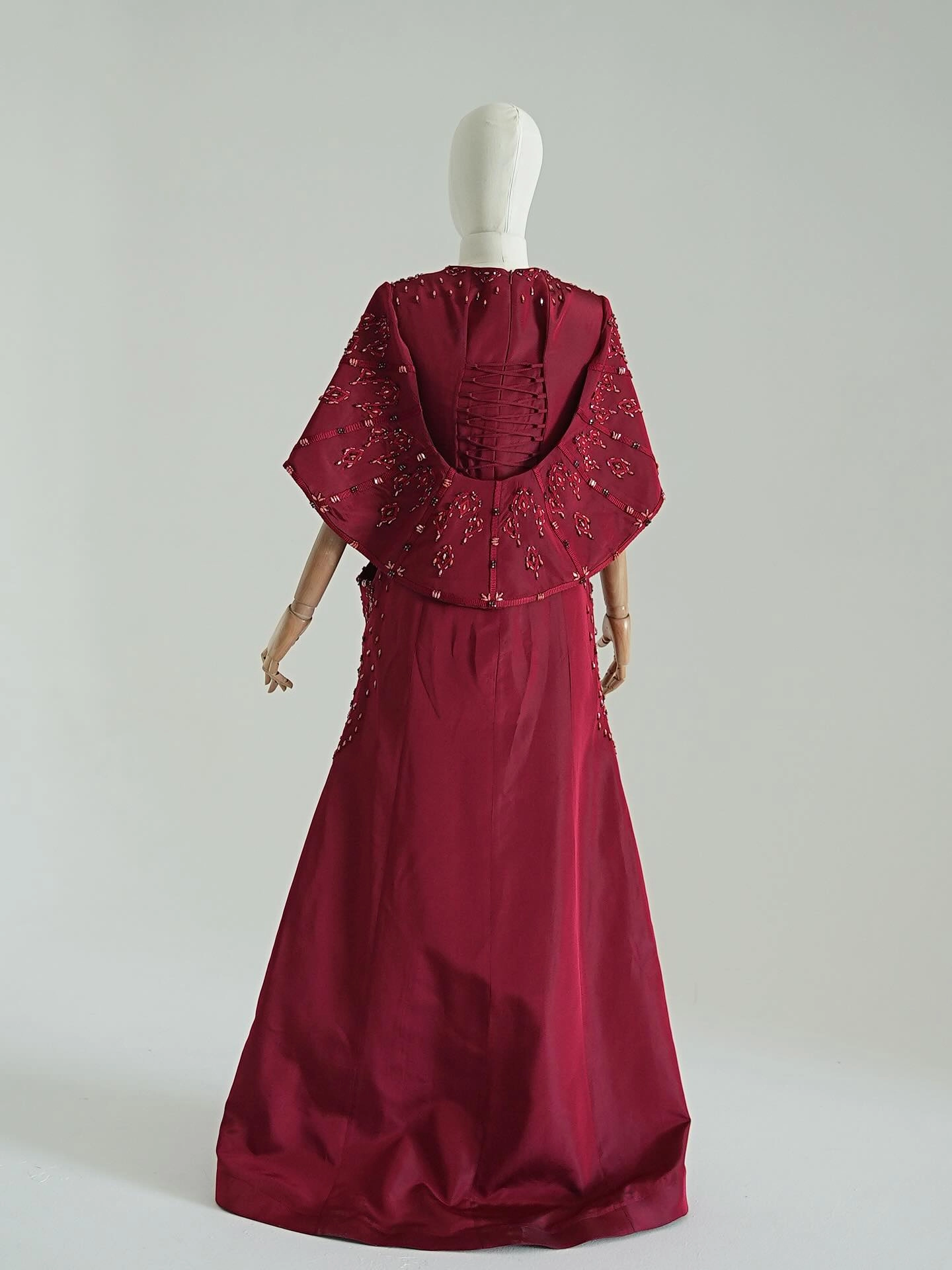 Türkmen fasonlar pombarh fasonlar Fasonlar 2025 fasonlar fason moda modalar Bezen bezen Türkmen fasonlar 2026 Türkmen fasonlar 2025 Türkmen fasonlar 2024 Türkmen fasonlar 2023 turkmenistan türkmenistan turkmen türkmen ashgabat  asgabat aşgabat balkan mary lebap dashoguz dasoguz daşoguz pombarh ponbarhat gulyupek gülýüpek stapel ştapel Gralan Çüýdeşen Abaýa Gadymy Krep Gurultaý 	Keteni Ýüpek Şifon Gipýur Lyon Welwet Atlas Kaşemir Streýç Suzana Ştapel Gülýüpek Pombarh Ýupka Gursakça Aksesuarlar Palto Penjek Okuw eşik Fata Sport eşik Uniforma Nakidka Öýme Şarf kompýuter ýaka ýaglyk Arenda köýnek 2nji el köýnek Taýyn köýnek Matalar Milli lybas milli lybaslar Toý köýnek Toý köýnekler toy koynek toy koynekler gundelik koynekler Gündelik	 
 köýnekler fata koynek Modern taze fason Eskiz koynektm turkmenkoynek türkmenkoynek fason moda moda fasonlar Iş eşik el iş	sada	ýakaly ýakasyz	keşdeli biserli	ýeňli giň nagyşly ýüregi açyk stoýka ýaka ýanly kombinasiýa 	zerli üsti aşak guşakly seçekli gysga ýeňli Şantu Toý köýnek el iş, ýakasyz, biserli, gysga ýeňli, giň, nagyşly 26-35 Goýy-gyzyl yaz, tomus, guyz Taýyn köýnek