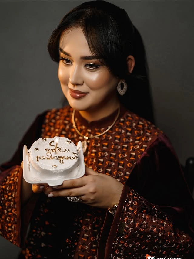 Türkmen fasonlar pombarh fasonlar Fasonlar 2025 fasonlar fason moda modalar Bezen bezen Türkmen fasonlar 2026 Türkmen fasonlar 2025 Türkmen fasonlar 2024 Türkmen fasonlar 2023 turkmenistan türkmenistan turkmen türkmen ashgabat  asgabat aşgabat balkan mary lebap dashoguz dasoguz daşoguz pombarh ponbarhat gulyupek gülýüpek stapel ştapel Gralan Çüýdeşen Abaýa Gadymy Krep Gurultaý 	Keteni Ýüpek Şifon Gipýur Lyon Welwet Atlas Kaşemir Streýç Suzana Ştapel Gülýüpek Pombarh Ýupka Gursakça Aksesuarlar Palto Penjek Okuw eşik Fata Sport eşik Uniforma Nakidka Öýme Şarf kompýuter ýaka ýaglyk Arenda köýnek 2nji el köýnek Taýyn köýnek Matalar Milli lybas milli lybaslar Toý köýnek Toý köýnekler toy koynek toy koynekler gundelik koynekler Gündelik	 
 köýnekler fata koynek Modern taze fason Eskiz koynektm turkmenkoynek türkmenkoynek fason moda moda fasonlar Iş eşik el iş	sada	ýakaly ýakasyz	keşdeli biserli	ýeňli giň nagyşly ýüregi açyk stoýka ýaka ýanly kombinasiýa 	zerli üsti aşak guşakly seçekli gysga ýeňli 