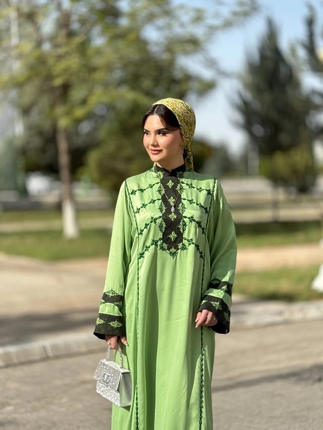 Türkmen fasonlar pombarh fasonlar Fasonlar 2025 fasonlar fason moda modalar Bezen bezen Türkmen fasonlar 2026 Türkmen fasonlar 2025 Türkmen fasonlar 2024 Türkmen fasonlar 2023 turkmenistan türkmenistan turkmen türkmen ashgabat  asgabat aşgabat balkan mary lebap dashoguz dasoguz daşoguz pombarh ponbarhat gulyupek gülýüpek stapel ştapel Gralan Çüýdeşen Abaýa Gadymy Krep Gurultaý 	Keteni Ýüpek Şifon Gipýur Lyon Welwet Atlas Kaşemir Streýç Suzana Ştapel Gülýüpek Pombarh Ýupka Gursakça Aksesuarlar Palto Penjek Okuw eşik Fata Sport eşik Uniforma Nakidka Öýme Şarf kompýuter ýaka ýaglyk Arenda köýnek 2nji el köýnek Taýyn köýnek Matalar Milli lybas milli lybaslar Toý köýnek Toý köýnekler toy koynek toy koynekler gundelik koynekler Gündelik	 
 köýnekler fata koynek Modern taze fason Eskiz koynektm turkmenkoynek türkmenkoynek fason moda moda fasonlar Iş eşik el iş	sada	ýakaly ýakasyz	keşdeli biserli	ýeňli giň nagyşly ýüregi açyk stoýka ýaka ýanly kombinasiýa 	zerli üsti aşak guşakly seçekli gysga ýeňli Gündelik keşdeli, ýakasyz, ýeňli, giň 17-25, 26-35, 35+ Ýaşyl yaz, tomus, guyz