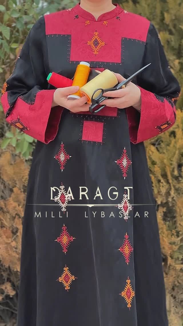 Türkmen fasonlar pombarh fasonlar Fasonlar 2025 fasonlar fason moda modalar Bezen bezen Türkmen fasonlar 2026 Türkmen fasonlar 2025 Türkmen fasonlar 2024 Türkmen fasonlar 2023 turkmenistan türkmenistan turkmen türkmen ashgabat  asgabat aşgabat balkan mary lebap dashoguz dasoguz daşoguz pombarh ponbarhat gulyupek gülýüpek stapel ştapel Gralan Çüýdeşen Abaýa Gadymy Krep Gurultaý 	Keteni Ýüpek Şifon Gipýur Lyon Welwet Atlas Kaşemir Streýç Suzana Ştapel Gülýüpek Pombarh Ýupka Gursakça Aksesuarlar Palto Penjek Okuw eşik Fata Sport eşik Uniforma Nakidka Öýme Şarf kompýuter ýaka ýaglyk Arenda köýnek 2nji el köýnek Taýyn köýnek Matalar Milli lybas milli lybaslar Toý köýnek Toý köýnekler toy koynek toy koynekler gundelik koynekler Gündelik	 
 köýnekler fata koynek Modern taze fason Eskiz koynektm turkmenkoynek türkmenkoynek fason moda moda fasonlar Iş eşik el iş	sada	ýakaly ýakasyz	keşdeli biserli	ýeňli giň nagyşly ýüregi açyk stoýka ýaka ýanly kombinasiýa 	zerli üsti aşak guşakly seçekli gysga ýeňli Gülýüpek Toý köýnek, Milli lybas el iş, keşdeli, ýakaly, ýeňli, giň 26-35, 35+ Çal