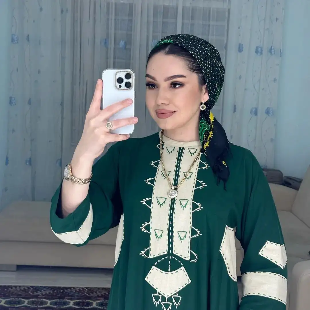 Türkmen fasonlar pombarh fasonlar Fasonlar 2025 fasonlar fason moda modalar Bezen bezen Türkmen fasonlar 2026 Türkmen fasonlar 2025 Türkmen fasonlar 2024 Türkmen fasonlar 2023 turkmenistan türkmenistan turkmen türkmen ashgabat  asgabat aşgabat balkan mary lebap dashoguz dasoguz daşoguz pombarh ponbarhat gulyupek gülýüpek stapel ştapel Gralan Çüýdeşen Abaýa Gadymy Krep Gurultaý 	Keteni Ýüpek Şifon Gipýur Lyon Welwet Atlas Kaşemir Streýç Suzana Ştapel Gülýüpek Pombarh Ýupka Gursakça Aksesuarlar Palto Penjek Okuw eşik Fata Sport eşik Uniforma Nakidka Öýme Şarf kompýuter ýaka ýaglyk Arenda köýnek 2nji el köýnek Taýyn köýnek Matalar Milli lybas milli lybaslar Toý köýnek Toý köýnekler toy koynek toy koynekler gundelik koynekler Gündelik	 
 köýnekler fata koynek Modern taze fason Eskiz koynektm turkmenkoynek türkmenkoynek fason moda moda fasonlar Iş eşik el iş	sada	ýakaly ýakasyz	keşdeli biserli	ýeňli giň nagyşly ýüregi açyk stoýka ýaka ýanly kombinasiýa 	zerli üsti aşak guşakly seçekli gysga ýeňli Krep, Lyon Toý köýnek, Gündelik el iş, sada, giň  Goýy-ýaşyl