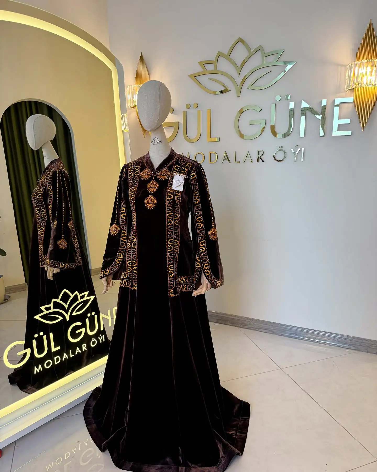 Türkmen fasonlar pombarh fasonlar Fasonlar 2025 fasonlar fason moda modalar Bezen bezen Türkmen fasonlar 2026 Türkmen fasonlar 2025 Türkmen fasonlar 2024 Türkmen fasonlar 2023 turkmenistan türkmenistan turkmen türkmen ashgabat  asgabat aşgabat balkan mary lebap dashoguz dasoguz daşoguz pombarh ponbarhat gulyupek gülýüpek stapel ştapel Gralan Çüýdeşen Abaýa Gadymy Krep Gurultaý 	Keteni Ýüpek Şifon Gipýur Lyon Welwet Atlas Kaşemir Streýç Suzana Ştapel Gülýüpek Pombarh Ýupka Gursakça Aksesuarlar Palto Penjek Okuw eşik Fata Sport eşik Uniforma Nakidka Öýme Şarf kompýuter ýaka ýaglyk Arenda köýnek 2nji el köýnek Taýyn köýnek Matalar Milli lybas milli lybaslar Toý köýnek Toý köýnekler toy koynek toy koynekler gundelik koynekler Gündelik	 
 köýnekler fata koynek Modern taze fason Eskiz koynektm turkmenkoynek türkmenkoynek fason moda moda fasonlar Iş eşik el iş	sada	ýakaly ýakasyz	keşdeli biserli	ýeňli giň nagyşly ýüregi açyk stoýka ýaka ýanly kombinasiýa 	zerli üsti aşak guşakly seçekli gysga ýeňli Panbarhat (Pombarh) Toý köýnek el iş, keşdeli, ýakasyz, ýeňli, nagyşly 17-25, 26-35, 35+ Goýy-gyzyl