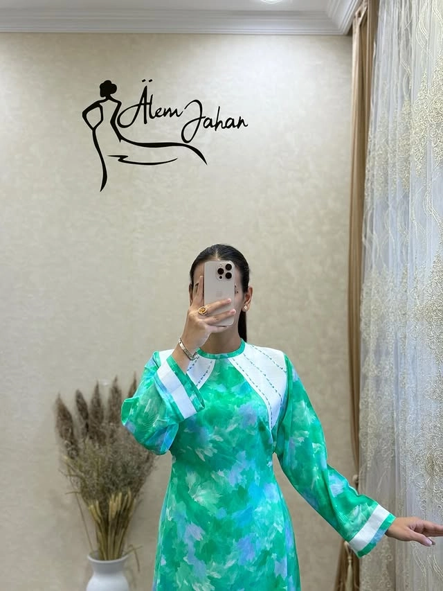 Türkmen fasonlar pombarh fasonlar Fasonlar 2025 fasonlar fason moda modalar Bezen bezen Türkmen fasonlar 2026 Türkmen fasonlar 2025 Türkmen fasonlar 2024 Türkmen fasonlar 2023 turkmenistan türkmenistan turkmen türkmen ashgabat  asgabat aşgabat balkan mary lebap dashoguz dasoguz daşoguz pombarh ponbarhat gulyupek gülýüpek stapel ştapel Gralan Çüýdeşen Abaýa Gadymy Krep Gurultaý 	Keteni Ýüpek Şifon Gipýur Lyon Welwet Atlas Kaşemir Streýç Suzana Ştapel Gülýüpek Pombarh Ýupka Gursakça Aksesuarlar Palto Penjek Okuw eşik Fata Sport eşik Uniforma Nakidka Öýme Şarf kompýuter ýaka ýaglyk Arenda köýnek 2nji el köýnek Taýyn köýnek Matalar Milli lybas milli lybaslar Toý köýnek Toý köýnekler toy koynek toy koynekler gundelik koynekler Gündelik	 
 köýnekler fata koynek Modern taze fason Eskiz koynektm turkmenkoynek türkmenkoynek fason moda moda fasonlar Iş eşik el iş	sada	ýakaly ýakasyz	keşdeli biserli	ýeňli giň nagyşly ýüregi açyk stoýka ýaka ýanly kombinasiýa 	zerli üsti aşak guşakly seçekli gysga ýeňli Suzana Gündelik ýakasyz, ýeňli, giň 17-25, 26-35 Gök, Ýaşyl yaz, tomus, guyz