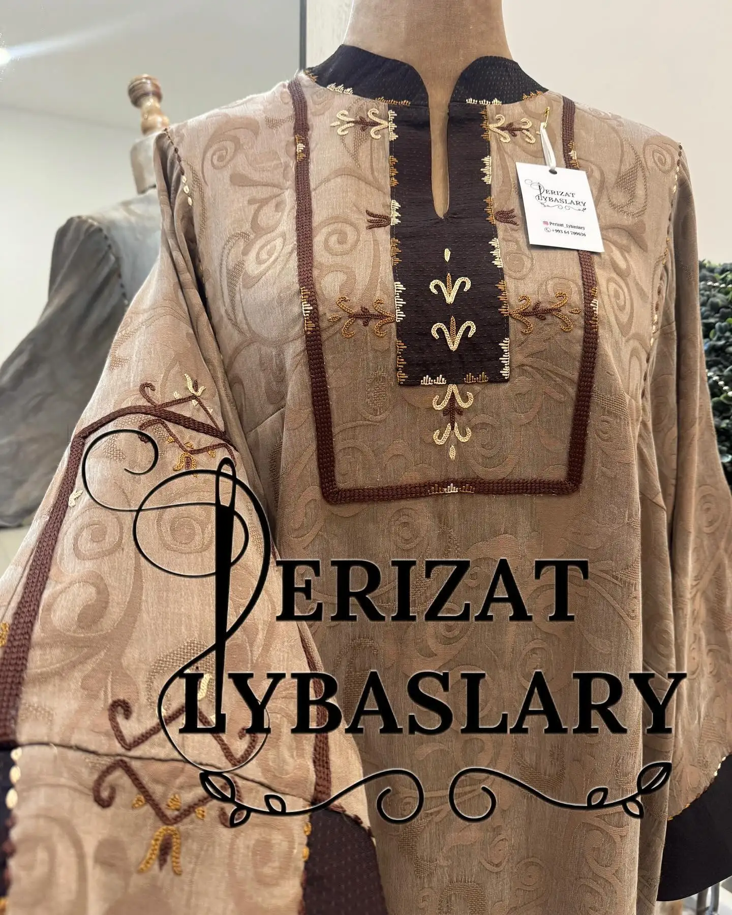 Türkmen fasonlar pombarh fasonlar Fasonlar 2025 fasonlar fason moda modalar Bezen bezen Türkmen fasonlar 2026 Türkmen fasonlar 2025 Türkmen fasonlar 2024 Türkmen fasonlar 2023 turkmenistan türkmenistan turkmen türkmen ashgabat  asgabat aşgabat balkan mary lebap dashoguz dasoguz daşoguz pombarh ponbarhat gulyupek gülýüpek stapel ştapel Gralan Çüýdeşen Abaýa Gadymy Krep Gurultaý 	Keteni Ýüpek Şifon Gipýur Lyon Welwet Atlas Kaşemir Streýç Suzana Ştapel Gülýüpek Pombarh Ýupka Gursakça Aksesuarlar Palto Penjek Okuw eşik Fata Sport eşik Uniforma Nakidka Öýme Şarf kompýuter ýaka ýaglyk Arenda köýnek 2nji el köýnek Taýyn köýnek Matalar Milli lybas milli lybaslar Toý köýnek Toý köýnekler toy koynek toy koynekler gundelik koynekler Gündelik	 
 köýnekler fata koynek Modern taze fason Eskiz koynektm turkmenkoynek türkmenkoynek fason moda moda fasonlar Iş eşik el iş	sada	ýakaly ýakasyz	keşdeli biserli	ýeňli giň nagyşly ýüregi açyk stoýka ýaka ýanly kombinasiýa 	zerli üsti aşak guşakly seçekli gysga ýeňli Gülýüpek Gündelik el iş, ýakaly, ýüregi açyk  Wizon