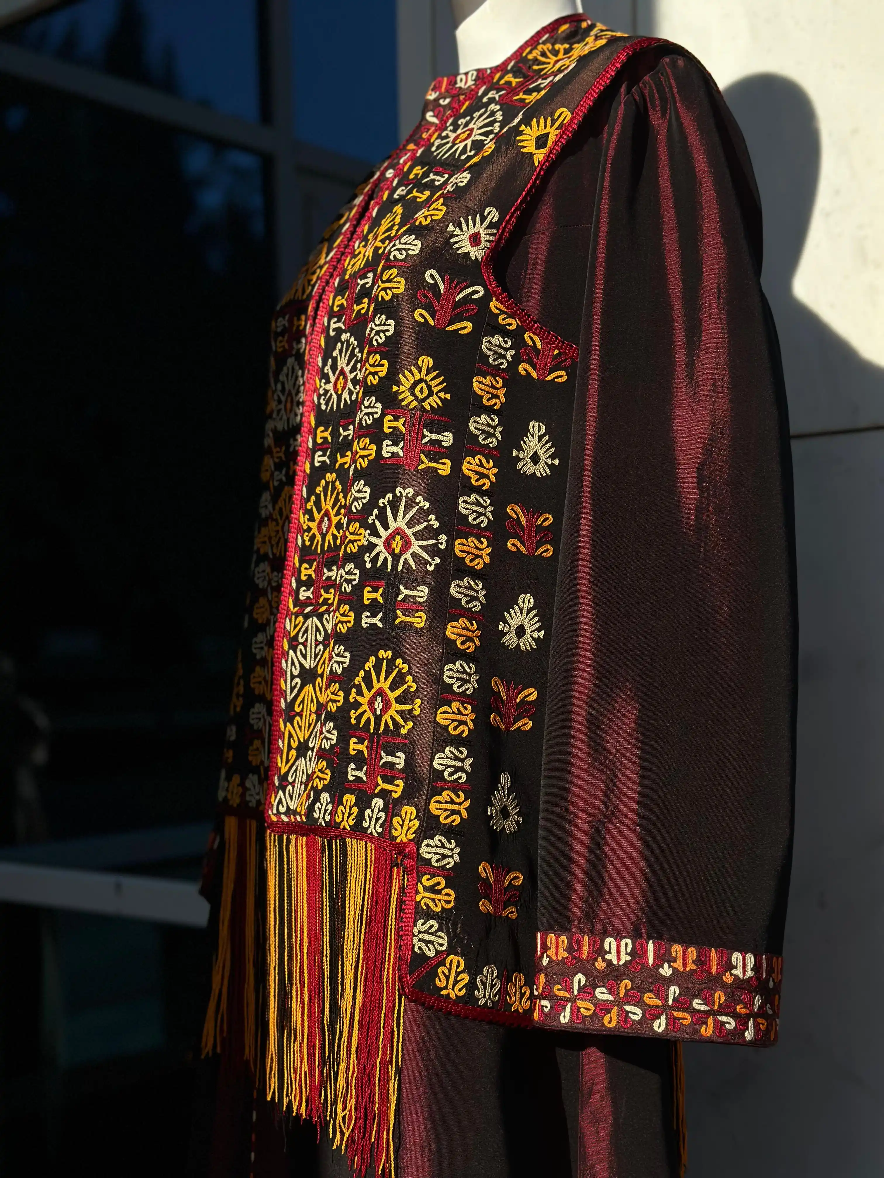 Türkmen fasonlar pombarh fasonlar Fasonlar 2025 fasonlar fason moda modalar Bezen bezen Türkmen fasonlar 2026 Türkmen fasonlar 2025 Türkmen fasonlar 2024 Türkmen fasonlar 2023 turkmenistan türkmenistan turkmen türkmen ashgabat  asgabat aşgabat balkan mary lebap dashoguz dasoguz daşoguz pombarh ponbarhat gulyupek gülýüpek stapel ştapel Gralan Çüýdeşen Abaýa Gadymy Krep Gurultaý 	Keteni Ýüpek Şifon Gipýur Lyon Welwet Atlas Kaşemir Streýç Suzana Ştapel Gülýüpek Pombarh Ýupka Gursakça Aksesuarlar Palto Penjek Okuw eşik Fata Sport eşik Uniforma Nakidka Öýme Şarf kompýuter ýaka ýaglyk Arenda köýnek 2nji el köýnek Taýyn köýnek Matalar Milli lybas milli lybaslar Toý köýnek Toý köýnekler toy koynek toy koynekler gundelik koynekler Gündelik	 
 köýnekler fata koynek Modern taze fason Eskiz koynektm turkmenkoynek türkmenkoynek fason moda moda fasonlar Iş eşik el iş	sada	ýakaly ýakasyz	keşdeli biserli	ýeňli giň nagyşly ýüregi açyk stoýka ýaka ýanly kombinasiýa 	zerli üsti aşak guşakly seçekli gysga ýeňli Keteni  keşdeli, gysga ýeňli, seçekli  Gara, Ak, Goýy-gyzyl, Sary