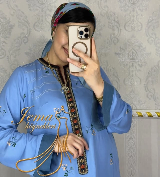 Türkmen fasonlar pombarh fasonlar Fasonlar 2025 fasonlar fason moda modalar Bezen bezen Türkmen fasonlar 2026 Türkmen fasonlar 2025 Türkmen fasonlar 2024 Türkmen fasonlar 2023 turkmenistan türkmenistan turkmen türkmen ashgabat  asgabat aşgabat balkan mary lebap dashoguz dasoguz daşoguz pombarh ponbarhat gulyupek gülýüpek stapel ştapel Gralan Çüýdeşen Abaýa Gadymy Krep Gurultaý 	Keteni Ýüpek Şifon Gipýur Lyon Welwet Atlas Kaşemir Streýç Suzana Ştapel Gülýüpek Pombarh Ýupka Gursakça Aksesuarlar Palto Penjek Okuw eşik Fata Sport eşik Uniforma Nakidka Öýme Şarf kompýuter ýaka ýaglyk Arenda köýnek 2nji el köýnek Taýyn köýnek Matalar Milli lybas milli lybaslar Toý köýnek Toý köýnekler toy koynek toy koynekler gundelik koynekler Gündelik	 
 köýnekler fata koynek Modern taze fason Eskiz koynektm turkmenkoynek türkmenkoynek fason moda moda fasonlar Iş eşik el iş	sada	ýakaly ýakasyz	keşdeli biserli	ýeňli giň nagyşly ýüregi açyk stoýka ýaka ýanly kombinasiýa 	zerli üsti aşak guşakly seçekli gysga ýeňli Ştapel Gündelik sada, ýakaly, ýeňli, giň 17-25, 26-35, 35+ Gök yaz, tomus, guyz