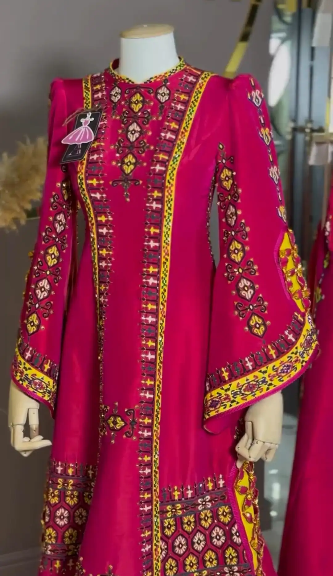 Türkmen fasonlar pombarh fasonlar Fasonlar 2025 fasonlar fason moda modalar Bezen bezen Türkmen fasonlar 2026 Türkmen fasonlar 2025 Türkmen fasonlar 2024 Türkmen fasonlar 2023 turkmenistan türkmenistan turkmen türkmen ashgabat  asgabat aşgabat balkan mary lebap dashoguz dasoguz daşoguz pombarh ponbarhat gulyupek gülýüpek stapel ştapel Gralan Çüýdeşen Abaýa Gadymy Krep Gurultaý 	Keteni Ýüpek Şifon Gipýur Lyon Welwet Atlas Kaşemir Streýç Suzana Ştapel Gülýüpek Pombarh Ýupka Gursakça Aksesuarlar Palto Penjek Okuw eşik Fata Sport eşik Uniforma Nakidka Öýme Şarf kompýuter ýaka ýaglyk Arenda köýnek 2nji el köýnek Taýyn köýnek Matalar Milli lybas milli lybaslar Toý köýnek Toý köýnekler toy koynek toy koynekler gundelik koynekler Gündelik	 
 köýnekler fata koynek Modern taze fason Eskiz koynektm turkmenkoynek türkmenkoynek fason moda moda fasonlar Iş eşik el iş	sada	ýakaly ýakasyz	keşdeli biserli	ýeňli giň nagyşly ýüregi açyk stoýka ýaka ýanly kombinasiýa 	zerli üsti aşak guşakly seçekli gysga ýeňli Keteni, Gadymy Toý köýnek, Milli lybas el iş, keşdeli, ýakaly, biserli, ýeňli, giň, nagyşly 12-16, 17-25, 26-35 Gyzyl yaz, tomus, guyz