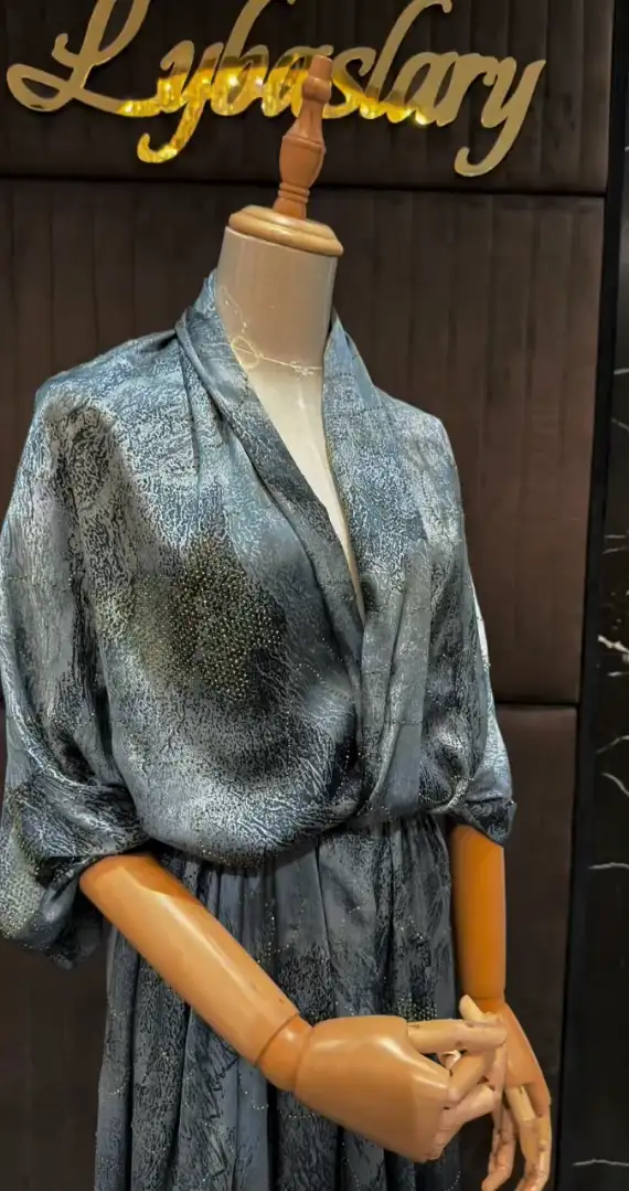 Türkmen fasonlar pombarh fasonlar Fasonlar 2025 fasonlar fason moda modalar Bezen bezen Türkmen fasonlar 2026 Türkmen fasonlar 2025 Türkmen fasonlar 2024 Türkmen fasonlar 2023 turkmenistan türkmenistan turkmen türkmen ashgabat  asgabat aşgabat balkan mary lebap dashoguz dasoguz daşoguz pombarh ponbarhat gulyupek gülýüpek stapel ştapel Gralan Çüýdeşen Abaýa Gadymy Krep Gurultaý 	Keteni Ýüpek Şifon Gipýur Lyon Welwet Atlas Kaşemir Streýç Suzana Ştapel Gülýüpek Pombarh Ýupka Gursakça Aksesuarlar Palto Penjek Okuw eşik Fata Sport eşik Uniforma Nakidka Öýme Şarf kompýuter ýaka ýaglyk Arenda köýnek 2nji el köýnek Taýyn köýnek Matalar Milli lybas milli lybaslar Toý köýnek Toý köýnekler toy koynek toy koynekler gundelik koynekler Gündelik	 
 köýnekler fata koynek Modern taze fason Eskiz koynektm turkmenkoynek türkmenkoynek fason moda moda fasonlar Iş eşik el iş	sada	ýakaly ýakasyz	keşdeli biserli	ýeňli giň nagyşly ýüregi açyk stoýka ýaka ýanly kombinasiýa 	zerli üsti aşak guşakly seçekli gysga ýeňli Şifon, Şantu Toý köýnek, Modern, Gündelik sada, ýakasyz, ýüregi açyk, gysga ýeňli 17-25, 26-35 Haki, Çal, Benewşe, Gyzyl, Mämişi, Goňur, Sary yaz, tomus, guyz