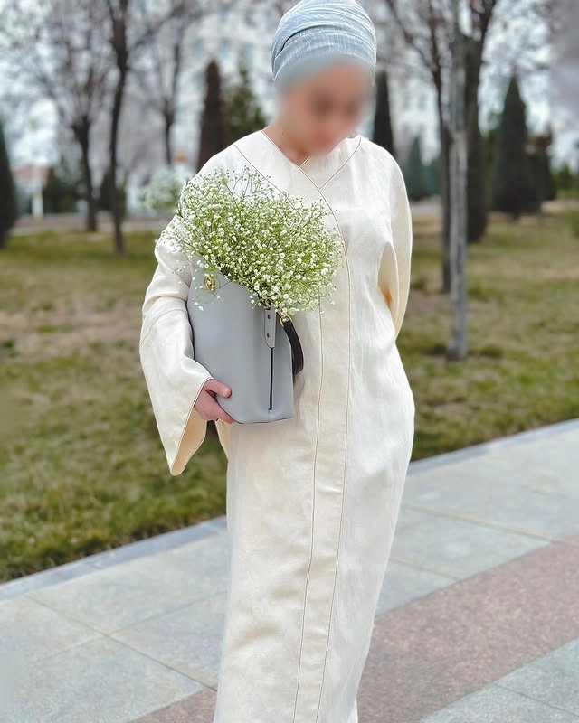 Türkmen fasonlar pombarh fasonlar Fasonlar 2025 fasonlar fason moda modalar Bezen bezen Türkmen fasonlar 2026 Türkmen fasonlar 2025 Türkmen fasonlar 2024 Türkmen fasonlar 2023 turkmenistan türkmenistan turkmen türkmen ashgabat  asgabat aşgabat balkan mary lebap dashoguz dasoguz daşoguz pombarh ponbarhat gulyupek gülýüpek stapel ştapel Gralan Çüýdeşen Abaýa Gadymy Krep Gurultaý 	Keteni Ýüpek Şifon Gipýur Lyon Welwet Atlas Kaşemir Streýç Suzana Ştapel Gülýüpek Pombarh Ýupka Gursakça Aksesuarlar Palto Penjek Okuw eşik Fata Sport eşik Uniforma Nakidka Öýme Şarf kompýuter ýaka ýaglyk Arenda köýnek 2nji el köýnek Taýyn köýnek Matalar Milli lybas milli lybaslar Toý köýnek Toý köýnekler toy koynek toy koynekler gundelik koynekler Gündelik	 
 köýnekler fata koynek Modern taze fason Eskiz koynektm turkmenkoynek türkmenkoynek fason moda moda fasonlar Iş eşik el iş	sada	ýakaly ýakasyz	keşdeli biserli	ýeňli giň nagyşly ýüregi açyk stoýka ýaka ýanly kombinasiýa 	zerli üsti aşak guşakly seçekli gysga ýeňli Lyon Toý köýnek, Modern el iş, ýeňli, giň, stoýka ýaka, üsti aşak 17-25, 26-35 Bežewyý yaz, tomus