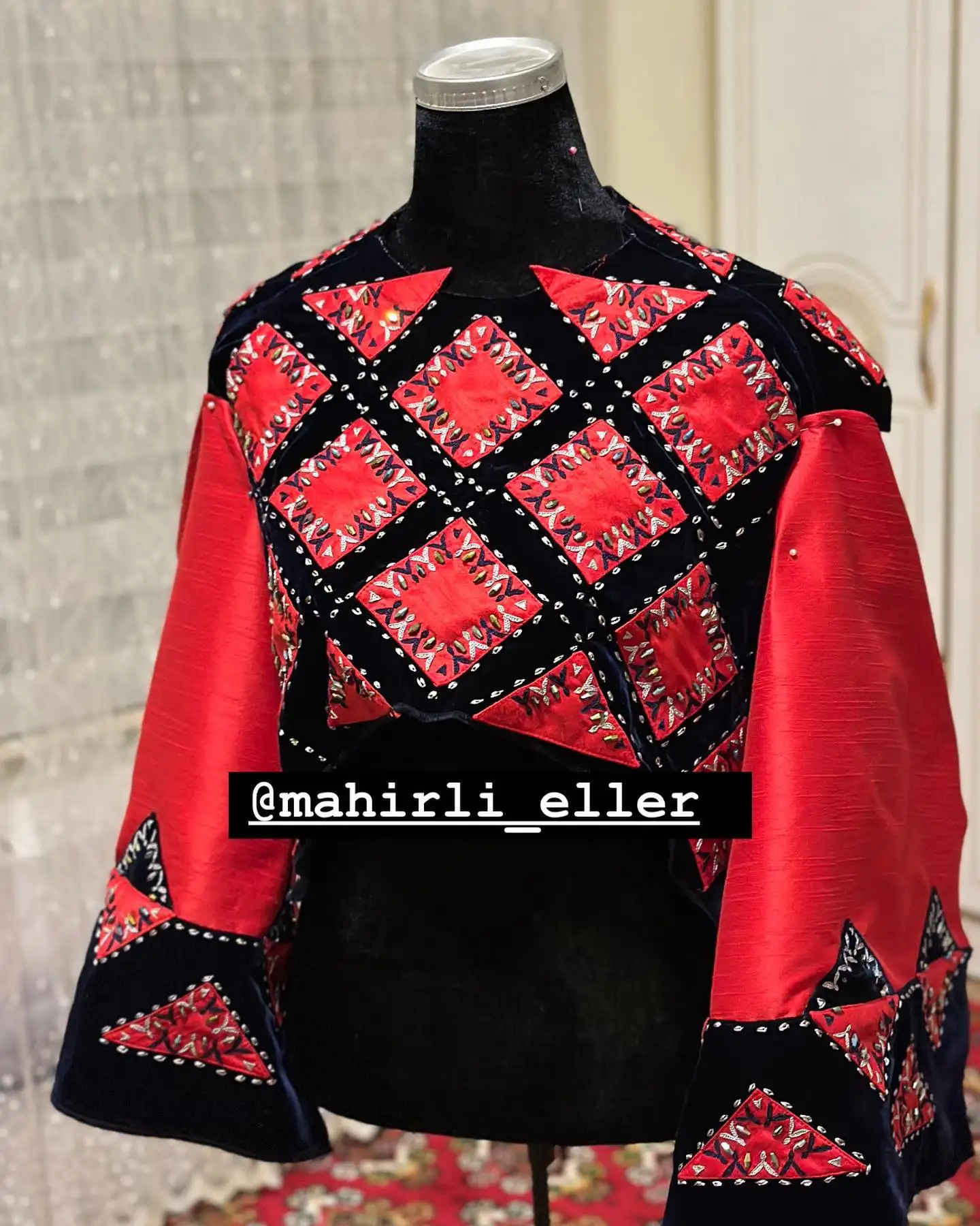 Türkmen fasonlar pombarh fasonlar Fasonlar 2025 fasonlar fason moda modalar Bezen bezen Türkmen fasonlar 2026 Türkmen fasonlar 2025 Türkmen fasonlar 2024 Türkmen fasonlar 2023 turkmenistan türkmenistan turkmen türkmen ashgabat  asgabat aşgabat balkan mary lebap dashoguz dasoguz daşoguz pombarh ponbarhat gulyupek gülýüpek stapel ştapel Gralan Çüýdeşen Abaýa Gadymy Krep Gurultaý 	Keteni Ýüpek Şifon Gipýur Lyon Welwet Atlas Kaşemir Streýç Suzana Ştapel Gülýüpek Pombarh Ýupka Gursakça Aksesuarlar Palto Penjek Okuw eşik Fata Sport eşik Uniforma Nakidka Öýme Şarf kompýuter ýaka ýaglyk Arenda köýnek 2nji el köýnek Taýyn köýnek Matalar Milli lybas milli lybaslar Toý köýnek Toý köýnekler toy koynek toy koynekler gundelik koynekler Gündelik	 
 köýnekler fata koynek Modern taze fason Eskiz koynektm turkmenkoynek türkmenkoynek fason moda moda fasonlar Iş eşik el iş	sada	ýakaly ýakasyz	keşdeli biserli	ýeňli giň nagyşly ýüregi açyk stoýka ýaka ýanly kombinasiýa 	zerli üsti aşak guşakly seçekli gysga ýeňli Toý köýnek el iş, ýakaly  Gara, Gyzyl