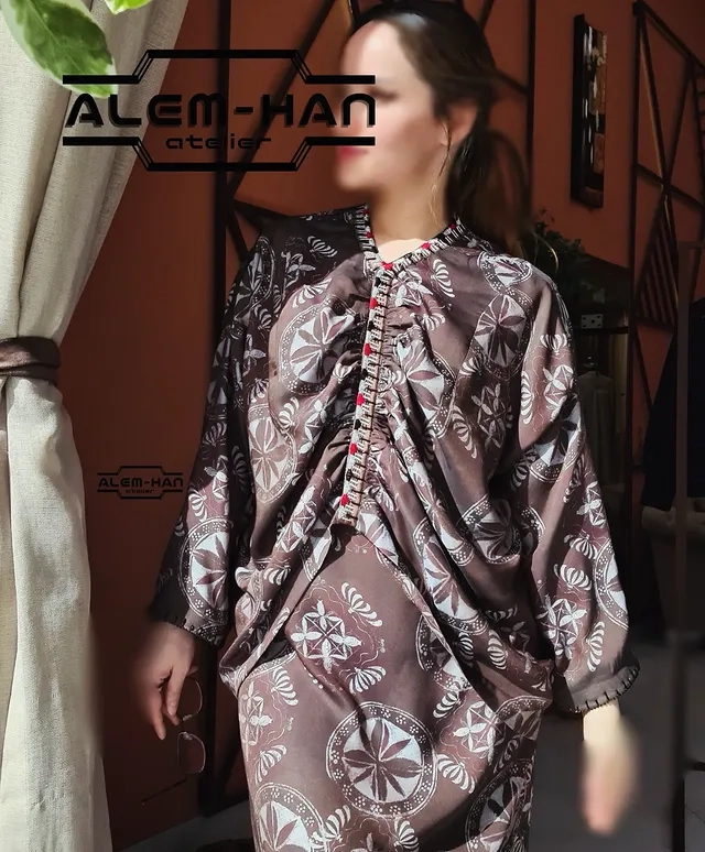 Türkmen fasonlar pombarh fasonlar Fasonlar 2025 fasonlar fason moda modalar Bezen bezen Türkmen fasonlar 2026 Türkmen fasonlar 2025 Türkmen fasonlar 2024 Türkmen fasonlar 2023 turkmenistan türkmenistan turkmen türkmen ashgabat  asgabat aşgabat balkan mary lebap dashoguz dasoguz daşoguz pombarh ponbarhat gulyupek gülýüpek stapel ştapel Gralan Çüýdeşen Abaýa Gadymy Krep Gurultaý 	Keteni Ýüpek Şifon Gipýur Lyon Welwet Atlas Kaşemir Streýç Suzana Ştapel Gülýüpek Pombarh Ýupka Gursakça Aksesuarlar Palto Penjek Okuw eşik Fata Sport eşik Uniforma Nakidka Öýme Şarf kompýuter ýaka ýaglyk Arenda köýnek 2nji el köýnek Taýyn köýnek Matalar Milli lybas milli lybaslar Toý köýnek Toý köýnekler toy koynek toy koynekler gundelik koynekler Gündelik	 
 köýnekler fata koynek Modern taze fason Eskiz koynektm turkmenkoynek türkmenkoynek fason moda moda fasonlar Iş eşik el iş	sada	ýakaly ýakasyz	keşdeli biserli	ýeňli giň nagyşly ýüregi açyk stoýka ýaka ýanly kombinasiýa 	zerli üsti aşak guşakly seçekli gysga ýeňli 