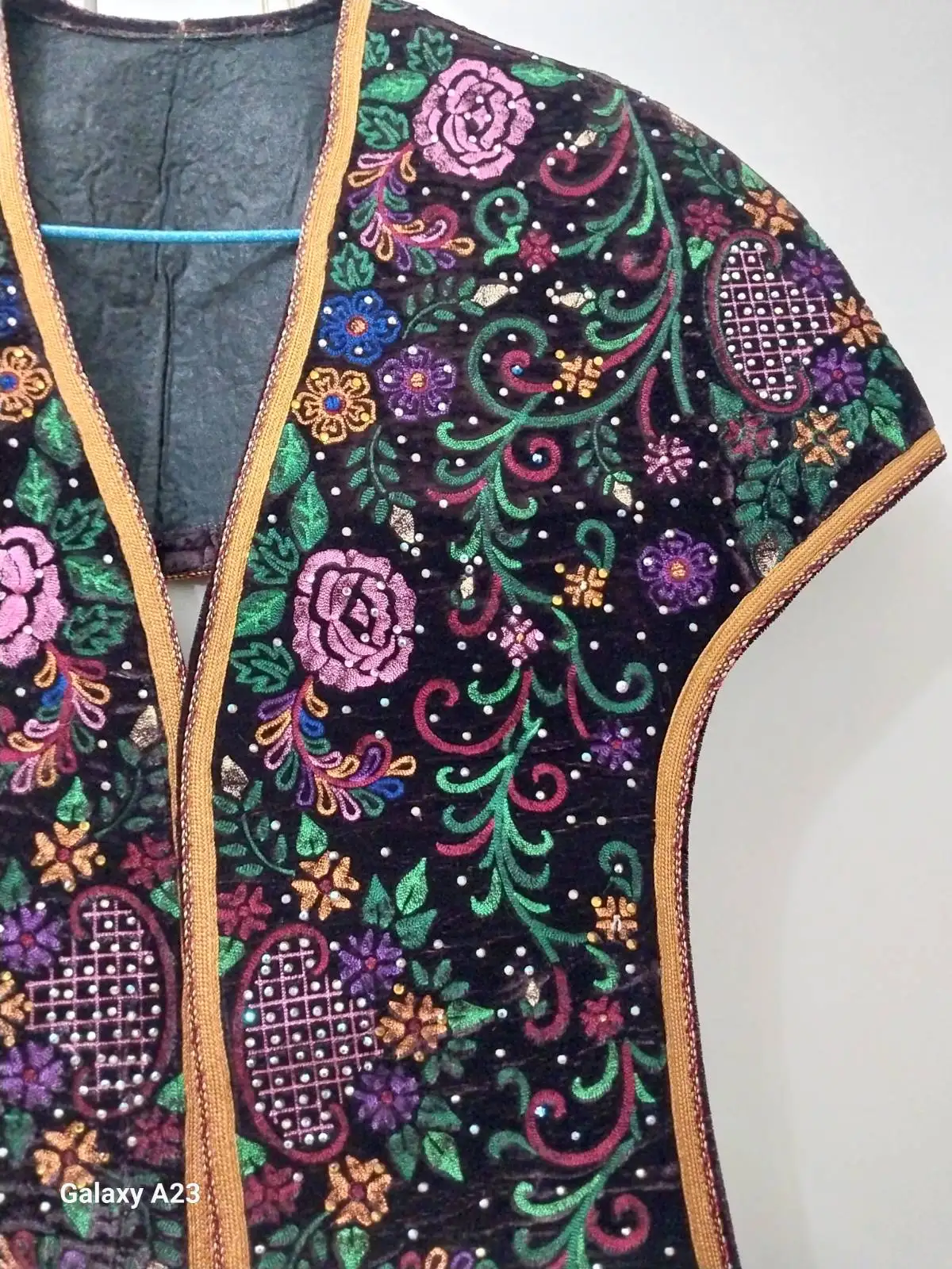 Türkmen fasonlar pombarh fasonlar Fasonlar 2025 fasonlar fason moda modalar Bezen bezen Türkmen fasonlar 2026 Türkmen fasonlar 2025 Türkmen fasonlar 2024 Türkmen fasonlar 2023 turkmenistan türkmenistan turkmen türkmen ashgabat  asgabat aşgabat balkan mary lebap dashoguz dasoguz daşoguz pombarh ponbarhat gulyupek gülýüpek stapel ştapel Gralan Çüýdeşen Abaýa Gadymy Krep Gurultaý 	Keteni Ýüpek Şifon Gipýur Lyon Welwet Atlas Kaşemir Streýç Suzana Ştapel Gülýüpek Pombarh Ýupka Gursakça Aksesuarlar Palto Penjek Okuw eşik Fata Sport eşik Uniforma Nakidka Öýme Şarf kompýuter ýaka ýaglyk Arenda köýnek 2nji el köýnek Taýyn köýnek Matalar Milli lybas milli lybaslar Toý köýnek Toý köýnekler toy koynek toy koynekler gundelik koynekler Gündelik	 
 köýnekler fata koynek Modern taze fason Eskiz koynektm turkmenkoynek türkmenkoynek fason moda moda fasonlar Iş eşik el iş	sada	ýakaly ýakasyz	keşdeli biserli	ýeňli giň nagyşly ýüregi açyk stoýka ýaka ýanly kombinasiýa 	zerli üsti aşak guşakly seçekli gysga ýeňli Panbarhat (Pombarh) Toý köýnek, Milli lybas el iş, gysga ýeňli, giň, gaş, el ýaka, gaýma, 4 iňňe ýaka 17-25, 26-35  yaz, tomus, guyz Nakidka, 2nji el