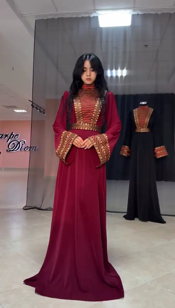 Türkmen fasonlar pombarh fasonlar Fasonlar 2025 fasonlar fason moda modalar Bezen bezen Türkmen fasonlar 2026 Türkmen fasonlar 2025 Türkmen fasonlar 2024 Türkmen fasonlar 2023 turkmenistan türkmenistan turkmen türkmen ashgabat  asgabat aşgabat balkan mary lebap dashoguz dasoguz daşoguz pombarh ponbarhat gulyupek gülýüpek stapel ştapel Gralan Çüýdeşen Abaýa Gadymy Krep Gurultaý 	Keteni Ýüpek Şifon Gipýur Lyon Welwet Atlas Kaşemir Streýç Suzana Ştapel Gülýüpek Pombarh Ýupka Gursakça Aksesuarlar Palto Penjek Okuw eşik Fata Sport eşik Uniforma Nakidka Öýme Şarf kompýuter ýaka ýaglyk Arenda köýnek 2nji el köýnek Taýyn köýnek Matalar Milli lybas milli lybaslar Toý köýnek Toý köýnekler toy koynek toy koynekler gundelik koynekler Gündelik	 
 köýnekler fata koynek Modern taze fason Eskiz koynektm turkmenkoynek türkmenkoynek fason moda moda fasonlar Iş eşik el iş	sada	ýakaly ýakasyz	keşdeli biserli	ýeňli giň nagyşly ýüregi açyk stoýka ýaka ýanly kombinasiýa 	zerli üsti aşak guşakly seçekli gysga ýeňli Keteni Modern ýakasyz, ýeňli, giň, guşakly 17-25, 26-35 Gara, Goýy-gyzyl yaz, tomus, guyz, gysh