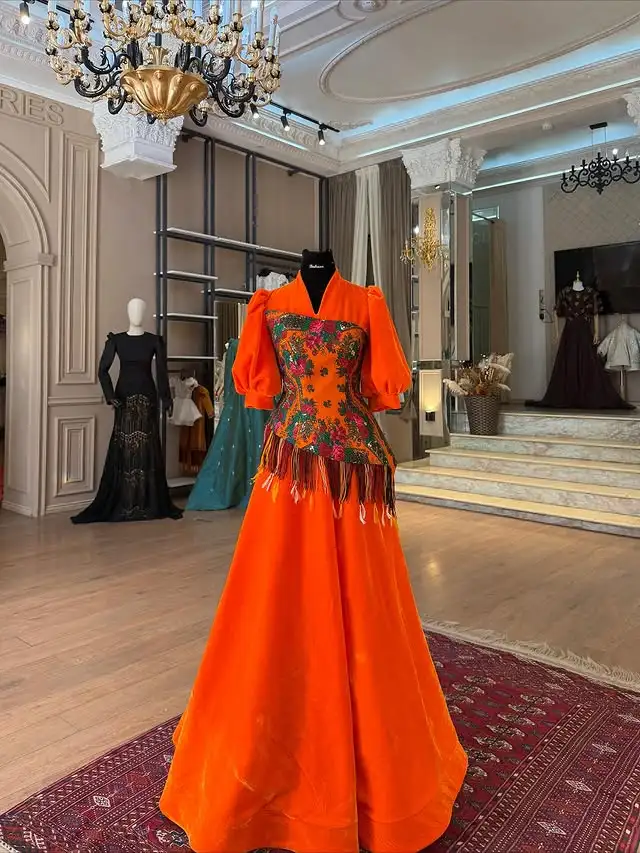 Türkmen fasonlar pombarh fasonlar Fasonlar 2025 fasonlar fason moda modalar Bezen bezen Türkmen fasonlar 2026 Türkmen fasonlar 2025 Türkmen fasonlar 2024 Türkmen fasonlar 2023 turkmenistan türkmenistan turkmen türkmen ashgabat  asgabat aşgabat balkan mary lebap dashoguz dasoguz daşoguz pombarh ponbarhat gulyupek gülýüpek stapel ştapel Gralan Çüýdeşen Abaýa Gadymy Krep Gurultaý 	Keteni Ýüpek Şifon Gipýur Lyon Welwet Atlas Kaşemir Streýç Suzana Ştapel Gülýüpek Pombarh Ýupka Gursakça Aksesuarlar Palto Penjek Okuw eşik Fata Sport eşik Uniforma Nakidka Öýme Şarf kompýuter ýaka ýaglyk Arenda köýnek 2nji el köýnek Taýyn köýnek Matalar Milli lybas milli lybaslar Toý köýnek Toý köýnekler toy koynek toy koynekler gundelik koynekler Gündelik	 
 köýnekler fata koynek Modern taze fason Eskiz koynektm turkmenkoynek türkmenkoynek fason moda moda fasonlar Iş eşik el iş	sada	ýakaly ýakasyz	keşdeli biserli	ýeňli giň nagyşly ýüregi açyk stoýka ýaka ýanly kombinasiýa 	zerli üsti aşak guşakly seçekli gysga ýeňli 