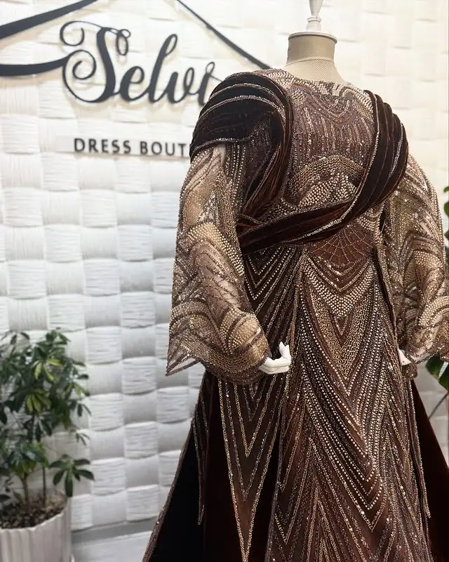 Türkmen fasonlar pombarh fasonlar Fasonlar 2025 fasonlar fason moda modalar Bezen bezen Türkmen fasonlar 2026 Türkmen fasonlar 2025 Türkmen fasonlar 2024 Türkmen fasonlar 2023 turkmenistan türkmenistan turkmen türkmen ashgabat  asgabat aşgabat balkan mary lebap dashoguz dasoguz daşoguz pombarh ponbarhat gulyupek gülýüpek stapel ştapel Gralan Çüýdeşen Abaýa Gadymy Krep Gurultaý 	Keteni Ýüpek Şifon Gipýur Lyon Welwet Atlas Kaşemir Streýç Suzana Ştapel Gülýüpek Pombarh Ýupka Gursakça Aksesuarlar Palto Penjek Okuw eşik Fata Sport eşik Uniforma Nakidka Öýme Şarf kompýuter ýaka ýaglyk Arenda köýnek 2nji el köýnek Taýyn köýnek Matalar Milli lybas milli lybaslar Toý köýnek Toý köýnekler toy koynek toy koynekler gundelik koynekler Gündelik	 
 köýnekler fata koynek Modern taze fason Eskiz koynektm turkmenkoynek türkmenkoynek fason moda moda fasonlar Iş eşik el iş	sada	ýakaly ýakasyz	keşdeli biserli	ýeňli giň nagyşly ýüregi açyk stoýka ýaka ýanly kombinasiýa 	zerli üsti aşak guşakly seçekli gysga ýeňli Panbarhat (Pombarh), Şifon, Şantu, Parça Toý köýnek ýakasyz, ýeňli, giň 26-35, 35+  yaz, guyz, gysh