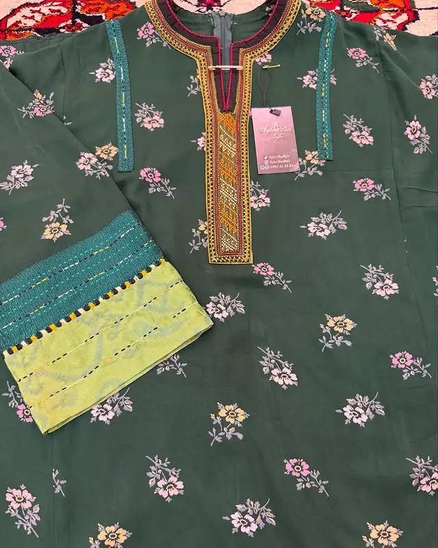 Türkmen fasonlar pombarh fasonlar Fasonlar 2025 fasonlar fason moda modalar Bezen bezen Türkmen fasonlar 2026 Türkmen fasonlar 2025 Türkmen fasonlar 2024 Türkmen fasonlar 2023 turkmenistan türkmenistan turkmen türkmen ashgabat  asgabat aşgabat balkan mary lebap dashoguz dasoguz daşoguz pombarh ponbarhat gulyupek gülýüpek stapel ştapel Gralan Çüýdeşen Abaýa Gadymy Krep Gurultaý 	Keteni Ýüpek Şifon Gipýur Lyon Welwet Atlas Kaşemir Streýç Suzana Ştapel Gülýüpek Pombarh Ýupka Gursakça Aksesuarlar Palto Penjek Okuw eşik Fata Sport eşik Uniforma Nakidka Öýme Şarf kompýuter ýaka ýaglyk Arenda köýnek 2nji el köýnek Taýyn köýnek Matalar Milli lybas milli lybaslar Toý köýnek Toý köýnekler toy koynek toy koynekler gundelik koynekler Gündelik	 
 köýnekler fata koynek Modern taze fason Eskiz koynektm turkmenkoynek türkmenkoynek fason moda moda fasonlar Iş eşik el iş	sada	ýakaly ýakasyz	keşdeli biserli	ýeňli giň nagyşly ýüregi açyk stoýka ýaka ýanly kombinasiýa 	zerli üsti aşak guşakly seçekli gysga ýeňli Ştapel, Çüýdeşen Toý köýnek, Gündelik el iş, ýakaly, ýeňli, giň, kombinasiýa 17-25, 26-35 Ýaşyl, Goýy-ýaşyl yaz, tomus Taýyn köýnek