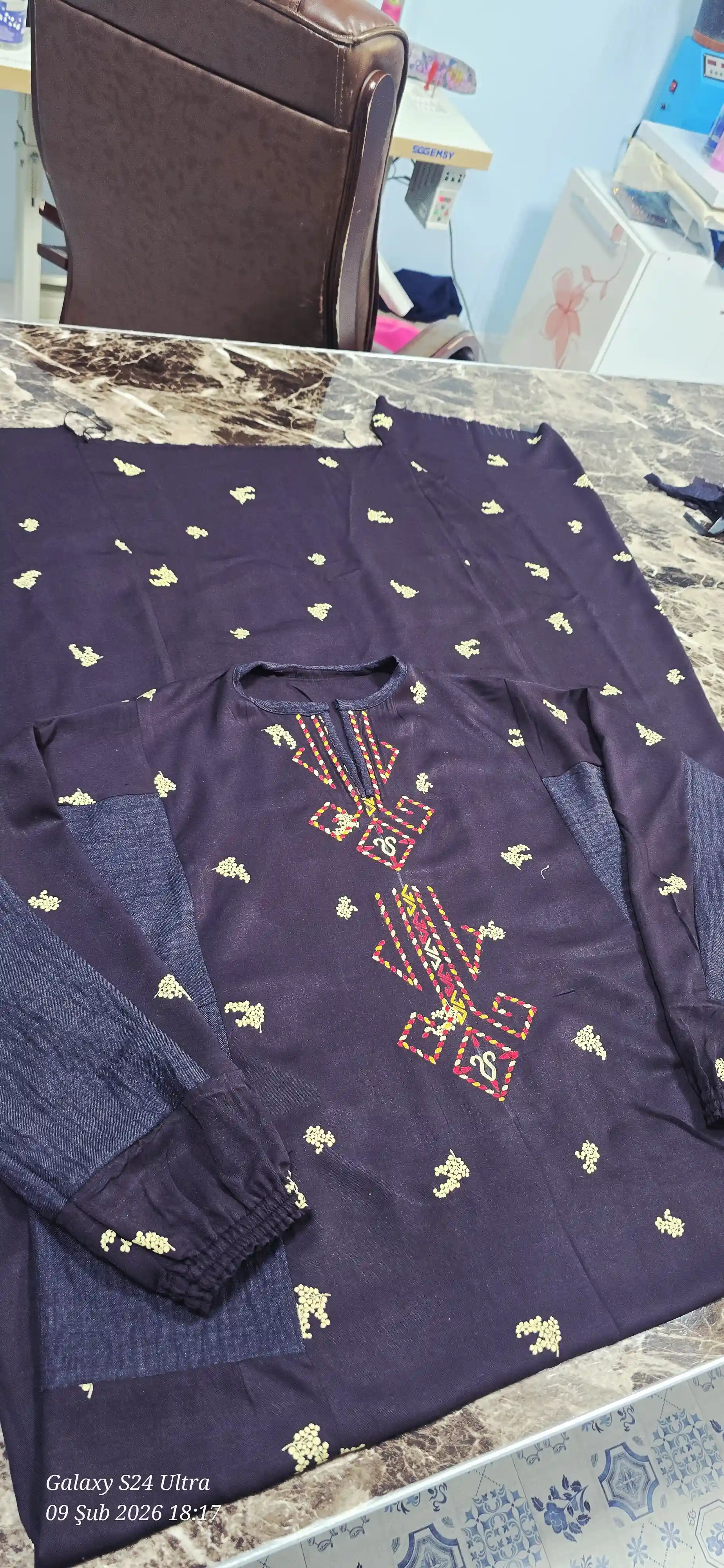 Türkmen fasonlar pombarh fasonlar Fasonlar 2025 fasonlar fason moda modalar Bezen bezen Türkmen fasonlar 2026 Türkmen fasonlar 2025 Türkmen fasonlar 2024 Türkmen fasonlar 2023 turkmenistan türkmenistan turkmen türkmen ashgabat  asgabat aşgabat balkan mary lebap dashoguz dasoguz daşoguz pombarh ponbarhat gulyupek gülýüpek stapel ştapel Gralan Çüýdeşen Abaýa Gadymy Krep Gurultaý 	Keteni Ýüpek Şifon Gipýur Lyon Welwet Atlas Kaşemir Streýç Suzana Ştapel Gülýüpek Pombarh Ýupka Gursakça Aksesuarlar Palto Penjek Okuw eşik Fata Sport eşik Uniforma Nakidka Öýme Şarf kompýuter ýaka ýaglyk Arenda köýnek 2nji el köýnek Taýyn köýnek Matalar Milli lybas milli lybaslar Toý köýnek Toý köýnekler toy koynek toy koynekler gundelik koynekler Gündelik	 
 köýnekler fata koynek Modern taze fason Eskiz koynektm turkmenkoynek türkmenkoynek fason moda moda fasonlar Iş eşik el iş	sada	ýakaly ýakasyz	keşdeli biserli	ýeňli giň nagyşly ýüregi açyk stoýka ýaka ýanly kombinasiýa 	zerli üsti aşak guşakly seçekli gysga ýeňli 