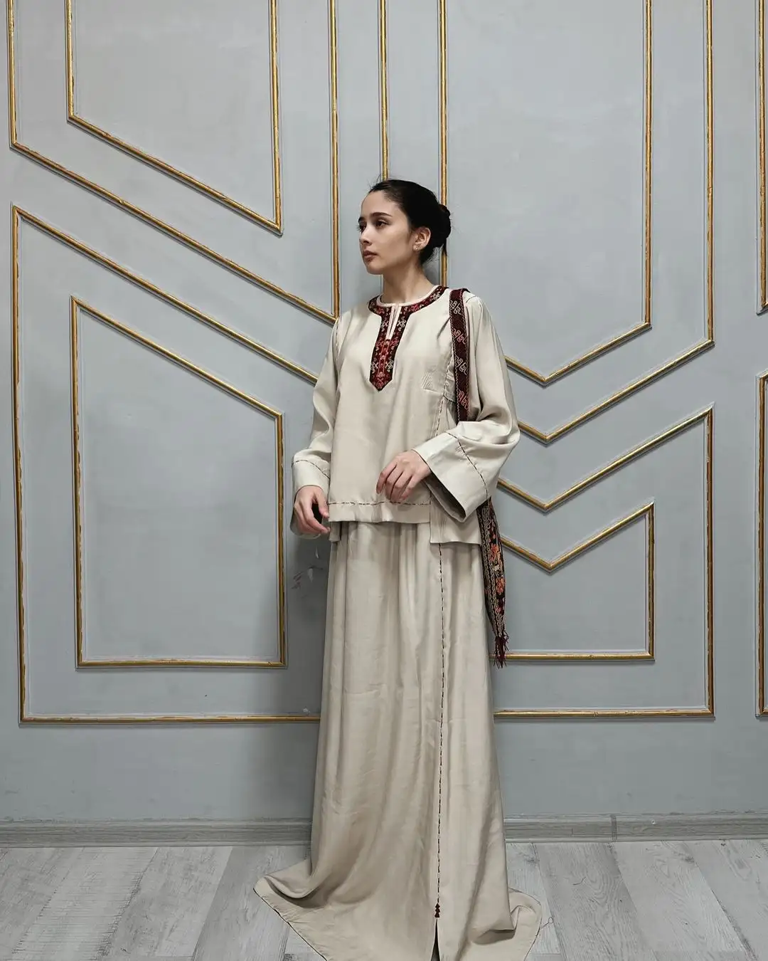 Türkmen fasonlar pombarh fasonlar Fasonlar 2025 fasonlar fason moda modalar Bezen bezen Türkmen fasonlar 2026 Türkmen fasonlar 2025 Türkmen fasonlar 2024 Türkmen fasonlar 2023 turkmenistan türkmenistan turkmen türkmen ashgabat  asgabat aşgabat balkan mary lebap dashoguz dasoguz daşoguz pombarh ponbarhat gulyupek gülýüpek stapel ştapel Gralan Çüýdeşen Abaýa Gadymy Krep Gurultaý 	Keteni Ýüpek Şifon Gipýur Lyon Welwet Atlas Kaşemir Streýç Suzana Ştapel Gülýüpek Pombarh Ýupka Gursakça Aksesuarlar Palto Penjek Okuw eşik Fata Sport eşik Uniforma Nakidka Öýme Şarf kompýuter ýaka ýaglyk Arenda köýnek 2nji el köýnek Taýyn köýnek Matalar Milli lybas milli lybaslar Toý köýnek Toý köýnekler toy koynek toy koynekler gundelik koynekler Gündelik	 
 köýnekler fata koynek Modern taze fason Eskiz koynektm turkmenkoynek türkmenkoynek fason moda moda fasonlar Iş eşik el iş	sada	ýakaly ýakasyz	keşdeli biserli	ýeňli giň nagyşly ýüregi açyk stoýka ýaka ýanly kombinasiýa 	zerli üsti aşak guşakly seçekli gysga ýeňli Gündelik sada  Ak, Çal, Gülgüne, Benewşe, Mämişi, Goýy-gök  Taýyn köýnek