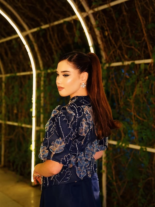 Türkmen fasonlar pombarh fasonlar Fasonlar 2025 fasonlar fason moda modalar Bezen bezen Türkmen fasonlar 2026 Türkmen fasonlar 2025 Türkmen fasonlar 2024 Türkmen fasonlar 2023 turkmenistan türkmenistan turkmen türkmen ashgabat  asgabat aşgabat balkan mary lebap dashoguz dasoguz daşoguz pombarh ponbarhat gulyupek gülýüpek stapel ştapel Gralan Çüýdeşen Abaýa Gadymy Krep Gurultaý 	Keteni Ýüpek Şifon Gipýur Lyon Welwet Atlas Kaşemir Streýç Suzana Ştapel Gülýüpek Pombarh Ýupka Gursakça Aksesuarlar Palto Penjek Okuw eşik Fata Sport eşik Uniforma Nakidka Öýme Şarf kompýuter ýaka ýaglyk Arenda köýnek 2nji el köýnek Taýyn köýnek Matalar Milli lybas milli lybaslar Toý köýnek Toý köýnekler toy koynek toy koynekler gundelik koynekler Gündelik	 
 köýnekler fata koynek Modern taze fason Eskiz koynektm turkmenkoynek türkmenkoynek fason moda moda fasonlar Iş eşik el iş	sada	ýakaly ýakasyz	keşdeli biserli	ýeňli giň nagyşly ýüregi açyk stoýka ýaka ýanly kombinasiýa 	zerli üsti aşak guşakly seçekli gysga ýeňli Panbarhat (Pombarh) Toý köýnek el iş, ýakasyz, gysga ýeňli, giň, üsti aşak, gaş 17-25, 26-35 Goýy-gök yaz, tomus, guyz