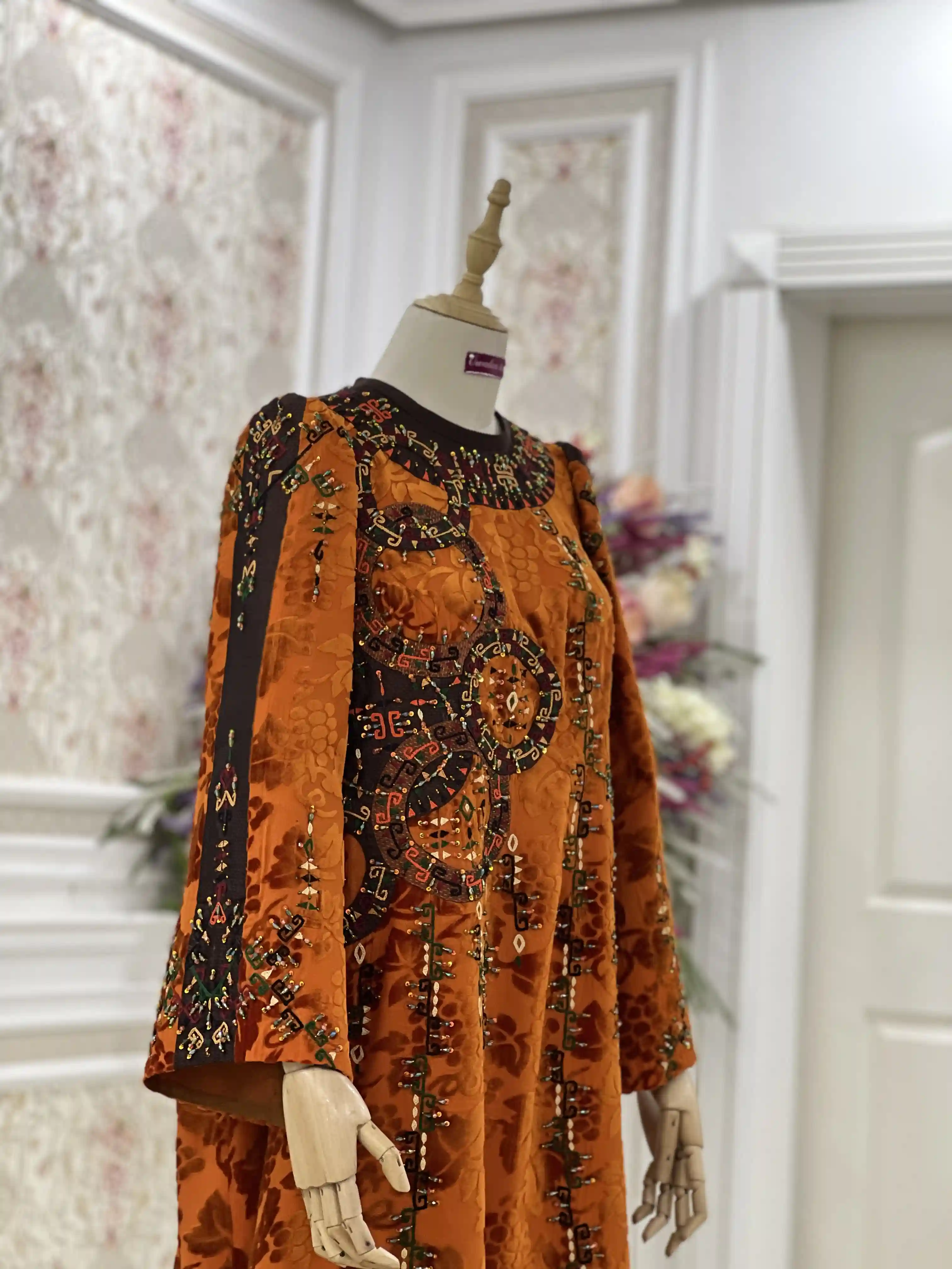 Türkmen fasonlar pombarh fasonlar Fasonlar 2025 fasonlar fason moda modalar Bezen bezen Türkmen fasonlar 2026 Türkmen fasonlar 2025 Türkmen fasonlar 2024 Türkmen fasonlar 2023 turkmenistan türkmenistan turkmen türkmen ashgabat  asgabat aşgabat balkan mary lebap dashoguz dasoguz daşoguz pombarh ponbarhat gulyupek gülýüpek stapel ştapel Gralan Çüýdeşen Abaýa Gadymy Krep Gurultaý 	Keteni Ýüpek Şifon Gipýur Lyon Welwet Atlas Kaşemir Streýç Suzana Ştapel Gülýüpek Pombarh Ýupka Gursakça Aksesuarlar Palto Penjek Okuw eşik Fata Sport eşik Uniforma Nakidka Öýme Şarf kompýuter ýaka ýaglyk Arenda köýnek 2nji el köýnek Taýyn köýnek Matalar Milli lybas milli lybaslar Toý köýnek Toý köýnekler toy koynek toy koynekler gundelik koynekler Gündelik	 
 köýnekler fata koynek Modern taze fason Eskiz koynektm turkmenkoynek türkmenkoynek fason moda moda fasonlar Iş eşik el iş	sada	ýakaly ýakasyz	keşdeli biserli	ýeňli giň nagyşly ýüregi açyk stoýka ýaka ýanly kombinasiýa 	zerli üsti aşak guşakly seçekli gysga ýeňli Toý köýnek el iş, sada  Mämişi