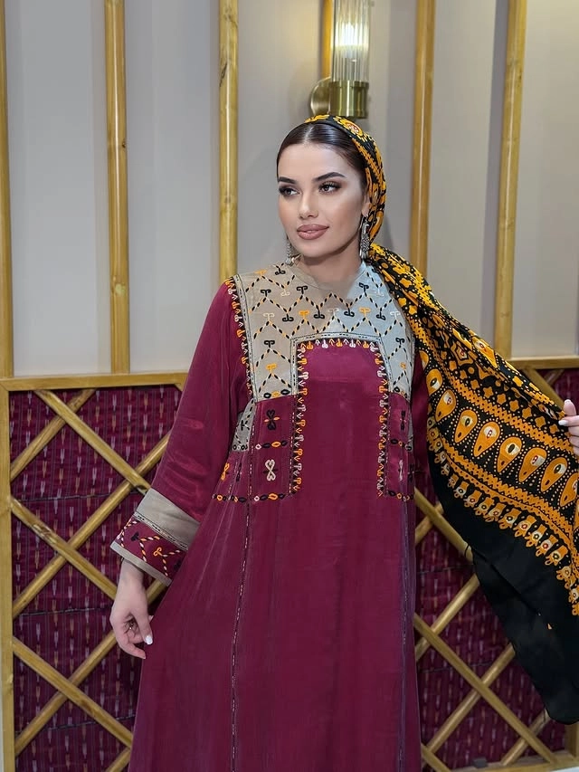 Türkmen fasonlar pombarh fasonlar Fasonlar 2025 fasonlar fason moda modalar Bezen bezen Türkmen fasonlar 2026 Türkmen fasonlar 2025 Türkmen fasonlar 2024 Türkmen fasonlar 2023 turkmenistan türkmenistan turkmen türkmen ashgabat  asgabat aşgabat balkan mary lebap dashoguz dasoguz daşoguz pombarh ponbarhat gulyupek gülýüpek stapel ştapel Gralan Çüýdeşen Abaýa Gadymy Krep Gurultaý 	Keteni Ýüpek Şifon Gipýur Lyon Welwet Atlas Kaşemir Streýç Suzana Ştapel Gülýüpek Pombarh Ýupka Gursakça Aksesuarlar Palto Penjek Okuw eşik Fata Sport eşik Uniforma Nakidka Öýme Şarf kompýuter ýaka ýaglyk Arenda köýnek 2nji el köýnek Taýyn köýnek Matalar Milli lybas milli lybaslar Toý köýnek Toý köýnekler toy koynek toy koynekler gundelik koynekler Gündelik	 
 köýnekler fata koynek Modern taze fason Eskiz koynektm turkmenkoynek türkmenkoynek fason moda moda fasonlar Iş eşik el iş	sada	ýakaly ýakasyz	keşdeli biserli	ýeňli giň nagyşly ýüregi açyk stoýka ýaka ýanly kombinasiýa 	zerli üsti aşak guşakly seçekli gysga ýeňli Gülýüpek Toý köýnek el iş, keşdeli, ýakasyz, ýeňli, giň, nagyşly 17-25, 26-35 Goýy-gyzyl yaz, tomus, guyz