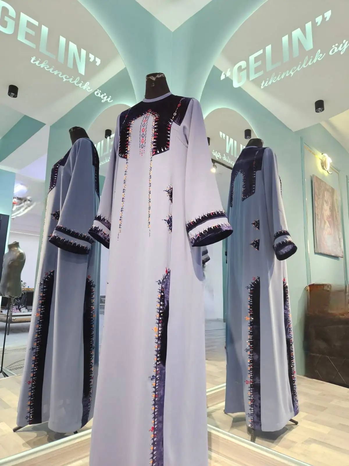 Türkmen fasonlar pombarh fasonlar Fasonlar 2025 fasonlar fason moda modalar Bezen bezen Türkmen fasonlar 2026 Türkmen fasonlar 2025 Türkmen fasonlar 2024 Türkmen fasonlar 2023 turkmenistan türkmenistan turkmen türkmen ashgabat  asgabat aşgabat balkan mary lebap dashoguz dasoguz daşoguz pombarh ponbarhat gulyupek gülýüpek stapel ştapel Gralan Çüýdeşen Abaýa Gadymy Krep Gurultaý 	Keteni Ýüpek Şifon Gipýur Lyon Welwet Atlas Kaşemir Streýç Suzana Ştapel Gülýüpek Pombarh Ýupka Gursakça Aksesuarlar Palto Penjek Okuw eşik Fata Sport eşik Uniforma Nakidka Öýme Şarf kompýuter ýaka ýaglyk Arenda köýnek 2nji el köýnek Taýyn köýnek Matalar Milli lybas milli lybaslar Toý köýnek Toý köýnekler toy koynek toy koynekler gundelik koynekler Gündelik	 
 köýnekler fata koynek Modern taze fason Eskiz koynektm turkmenkoynek türkmenkoynek fason moda moda fasonlar Iş eşik el iş	sada	ýakaly ýakasyz	keşdeli biserli	ýeňli giň nagyşly ýüregi açyk stoýka ýaka ýanly kombinasiýa 	zerli üsti aşak guşakly seçekli gysga ýeňli Keteni Toý köýnek, Gündelik el iş, ýeňli 26-35 Kümüş yaz, guyz