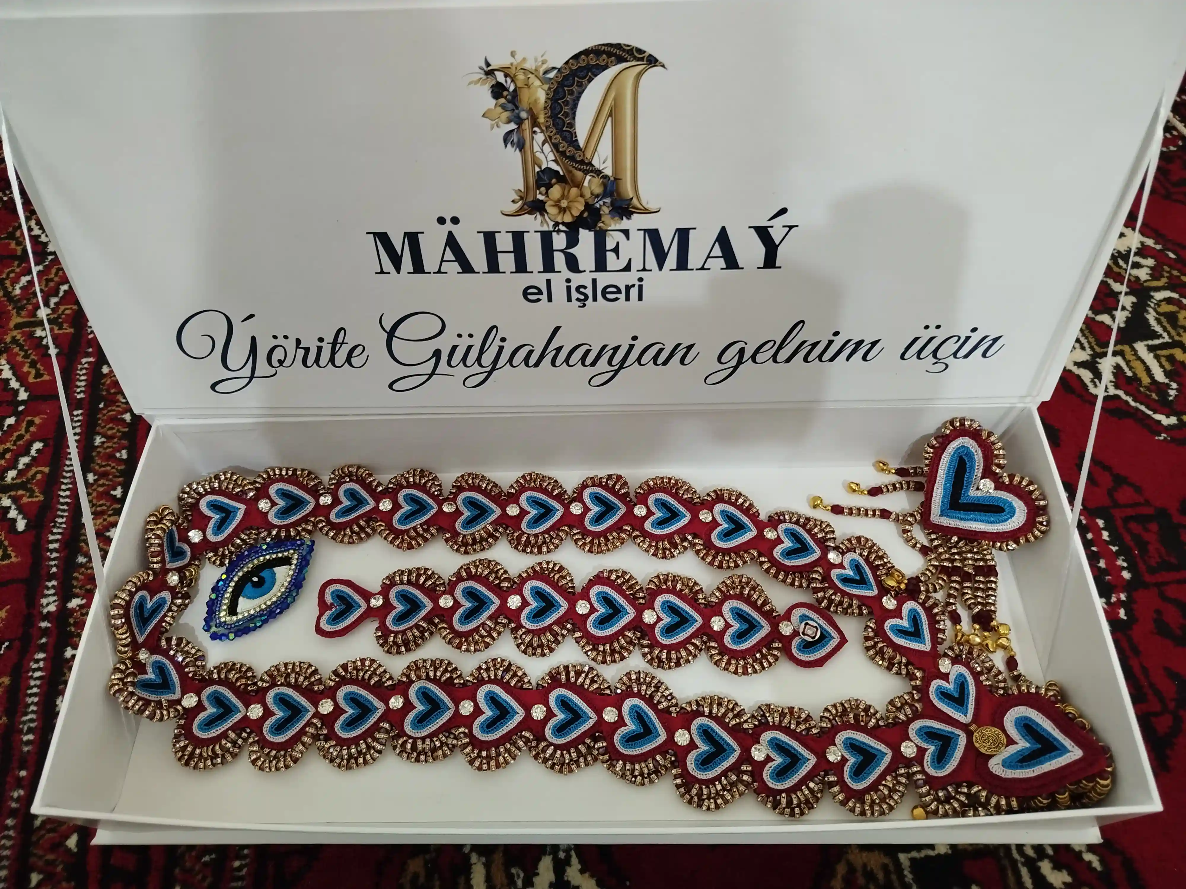 Türkmen fasonlar pombarh fasonlar Fasonlar 2025 fasonlar fason moda modalar Bezen bezen Türkmen fasonlar 2026 Türkmen fasonlar 2025 Türkmen fasonlar 2024 Türkmen fasonlar 2023 turkmenistan türkmenistan turkmen türkmen ashgabat  asgabat aşgabat balkan mary lebap dashoguz dasoguz daşoguz pombarh ponbarhat gulyupek gülýüpek stapel ştapel Gralan Çüýdeşen Abaýa Gadymy Krep Gurultaý 	Keteni Ýüpek Şifon Gipýur Lyon Welwet Atlas Kaşemir Streýç Suzana Ştapel Gülýüpek Pombarh Ýupka Gursakça Aksesuarlar Palto Penjek Okuw eşik Fata Sport eşik Uniforma Nakidka Öýme Şarf kompýuter ýaka ýaglyk Arenda köýnek 2nji el köýnek Taýyn köýnek Matalar Milli lybas milli lybaslar Toý köýnek Toý köýnekler toy koynek toy koynekler gundelik koynekler Gündelik	 
 köýnekler fata koynek Modern taze fason Eskiz koynektm turkmenkoynek türkmenkoynek fason moda moda fasonlar Iş eşik el iş	sada	ýakaly ýakasyz	keşdeli biserli	ýeňli giň nagyşly ýüregi açyk stoýka ýaka ýanly kombinasiýa 	zerli üsti aşak guşakly seçekli gysga ýeňli Gyzyl