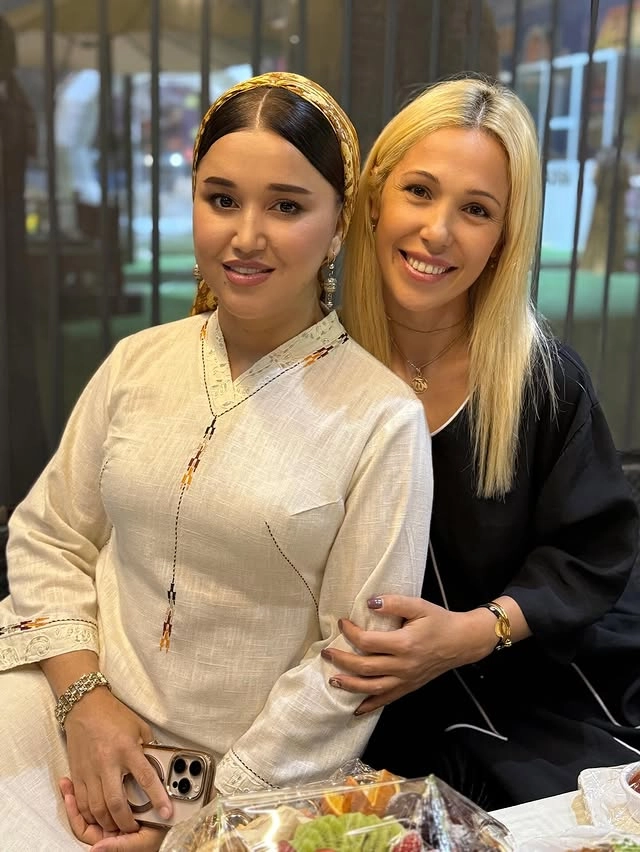 Türkmen fasonlar pombarh fasonlar Fasonlar 2025 fasonlar fason moda modalar Bezen bezen Türkmen fasonlar 2026 Türkmen fasonlar 2025 Türkmen fasonlar 2024 Türkmen fasonlar 2023 turkmenistan türkmenistan turkmen türkmen ashgabat  asgabat aşgabat balkan mary lebap dashoguz dasoguz daşoguz pombarh ponbarhat gulyupek gülýüpek stapel ştapel Gralan Çüýdeşen Abaýa Gadymy Krep Gurultaý 	Keteni Ýüpek Şifon Gipýur Lyon Welwet Atlas Kaşemir Streýç Suzana Ştapel Gülýüpek Pombarh Ýupka Gursakça Aksesuarlar Palto Penjek Okuw eşik Fata Sport eşik Uniforma Nakidka Öýme Şarf kompýuter ýaka ýaglyk Arenda köýnek 2nji el köýnek Taýyn köýnek Matalar Milli lybas milli lybaslar Toý köýnek Toý köýnekler toy koynek toy koynekler gundelik koynekler Gündelik	 
 köýnekler fata koynek Modern taze fason Eskiz koynektm turkmenkoynek türkmenkoynek fason moda moda fasonlar Iş eşik el iş	sada	ýakaly ýakasyz	keşdeli biserli	ýeňli giň nagyşly ýüregi açyk stoýka ýaka ýanly kombinasiýa 	zerli üsti aşak guşakly seçekli gysga ýeňli 