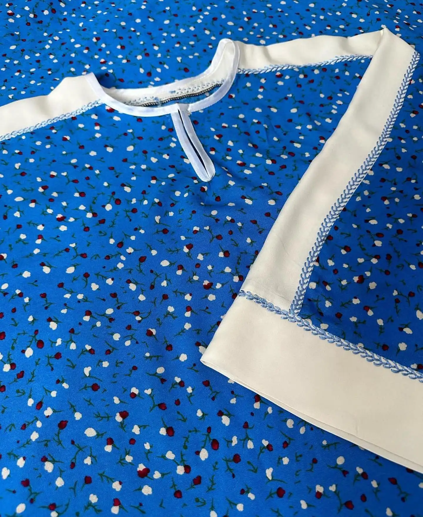 Türkmen fasonlar pombarh fasonlar Fasonlar 2025 fasonlar fason moda modalar Bezen bezen Türkmen fasonlar 2026 Türkmen fasonlar 2025 Türkmen fasonlar 2024 Türkmen fasonlar 2023 turkmenistan türkmenistan turkmen türkmen ashgabat  asgabat aşgabat balkan mary lebap dashoguz dasoguz daşoguz pombarh ponbarhat gulyupek gülýüpek stapel ştapel Gralan Çüýdeşen Abaýa Gadymy Krep Gurultaý 	Keteni Ýüpek Şifon Gipýur Lyon Welwet Atlas Kaşemir Streýç Suzana Ştapel Gülýüpek Pombarh Ýupka Gursakça Aksesuarlar Palto Penjek Okuw eşik Fata Sport eşik Uniforma Nakidka Öýme Şarf kompýuter ýaka ýaglyk Arenda köýnek 2nji el köýnek Taýyn köýnek Matalar Milli lybas milli lybaslar Toý köýnek Toý köýnekler toy koynek toy koynekler gundelik koynekler Gündelik	 
 köýnekler fata koynek Modern taze fason Eskiz koynektm turkmenkoynek türkmenkoynek fason moda moda fasonlar Iş eşik el iş	sada	ýakaly ýakasyz	keşdeli biserli	ýeňli giň nagyşly ýüregi açyk stoýka ýaka ýanly kombinasiýa 	zerli üsti aşak guşakly seçekli gysga ýeňli Ştapel Gündelik el iş, sada, ýakasyz  Gök