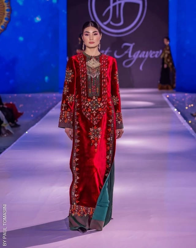 Türkmen fasonlar pombarh fasonlar Fasonlar 2025 fasonlar fason moda modalar Bezen bezen Türkmen fasonlar 2026 Türkmen fasonlar 2025 Türkmen fasonlar 2024 Türkmen fasonlar 2023 turkmenistan türkmenistan turkmen türkmen ashgabat  asgabat aşgabat balkan mary lebap dashoguz dasoguz daşoguz pombarh ponbarhat gulyupek gülýüpek stapel ştapel Gralan Çüýdeşen Abaýa Gadymy Krep Gurultaý 	Keteni Ýüpek Şifon Gipýur Lyon Welwet Atlas Kaşemir Streýç Suzana Ştapel Gülýüpek Pombarh Ýupka Gursakça Aksesuarlar Palto Penjek Okuw eşik Fata Sport eşik Uniforma Nakidka Öýme Şarf kompýuter ýaka ýaglyk Arenda köýnek 2nji el köýnek Taýyn köýnek Matalar Milli lybas milli lybaslar Toý köýnek Toý köýnekler toy koynek toy koynekler gundelik koynekler Gündelik	 
 köýnekler fata koynek Modern taze fason Eskiz koynektm turkmenkoynek türkmenkoynek fason moda moda fasonlar Iş eşik el iş	sada	ýakaly ýakasyz	keşdeli biserli	ýeňli giň nagyşly ýüregi açyk stoýka ýaka ýanly kombinasiýa 	zerli üsti aşak guşakly seçekli gysga ýeňli Ýüpek, Panbarhat (Pombarh) Modern, Milli lybas el iş, keşdeli, ýakaly, ýeňli, giň, kombinasiýa, nagyşly 17-25, 26-35 Gyzyl yaz, guyz, gysh