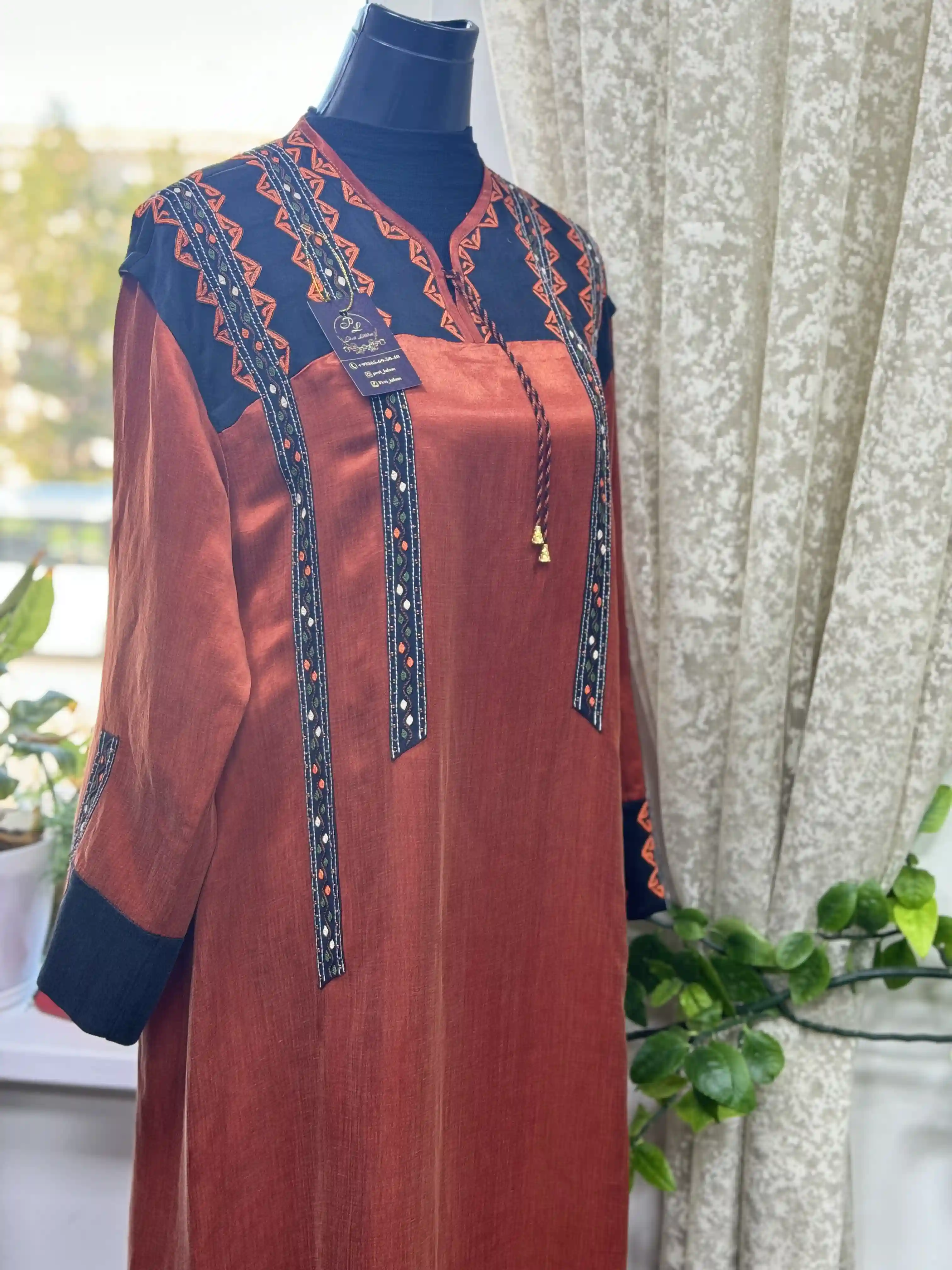 Türkmen fasonlar pombarh fasonlar Fasonlar 2025 fasonlar fason moda modalar Bezen bezen Türkmen fasonlar 2026 Türkmen fasonlar 2025 Türkmen fasonlar 2024 Türkmen fasonlar 2023 turkmenistan türkmenistan turkmen türkmen ashgabat  asgabat aşgabat balkan mary lebap dashoguz dasoguz daşoguz pombarh ponbarhat gulyupek gülýüpek stapel ştapel Gralan Çüýdeşen Abaýa Gadymy Krep Gurultaý 	Keteni Ýüpek Şifon Gipýur Lyon Welwet Atlas Kaşemir Streýç Suzana Ştapel Gülýüpek Pombarh Ýupka Gursakça Aksesuarlar Palto Penjek Okuw eşik Fata Sport eşik Uniforma Nakidka Öýme Şarf kompýuter ýaka ýaglyk Arenda köýnek 2nji el köýnek Taýyn köýnek Matalar Milli lybas milli lybaslar Toý köýnek Toý köýnekler toy koynek toy koynekler gundelik koynekler Gündelik	 
 köýnekler fata koynek Modern taze fason Eskiz koynektm turkmenkoynek türkmenkoynek fason moda moda fasonlar Iş eşik el iş	sada	ýakaly ýakasyz	keşdeli biserli	ýeňli giň nagyşly ýüregi açyk stoýka ýaka ýanly kombinasiýa 	zerli üsti aşak guşakly seçekli gysga ýeňli Lyon, Gülýüpek Toý köýnek keşdeli, ýakasyz, ýeňli 26-35, 35+ Çal, Gyzyl