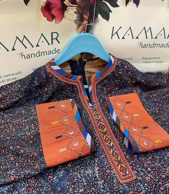 Türkmen fasonlar pombarh fasonlar Fasonlar 2025 fasonlar fason moda modalar Bezen bezen Türkmen fasonlar 2026 Türkmen fasonlar 2025 Türkmen fasonlar 2024 Türkmen fasonlar 2023 turkmenistan türkmenistan turkmen türkmen ashgabat  asgabat aşgabat balkan mary lebap dashoguz dasoguz daşoguz pombarh ponbarhat gulyupek gülýüpek stapel ştapel Gralan Çüýdeşen Abaýa Gadymy Krep Gurultaý 	Keteni Ýüpek Şifon Gipýur Lyon Welwet Atlas Kaşemir Streýç Suzana Ştapel Gülýüpek Pombarh Ýupka Gursakça Aksesuarlar Palto Penjek Okuw eşik Fata Sport eşik Uniforma Nakidka Öýme Şarf kompýuter ýaka ýaglyk Arenda köýnek 2nji el köýnek Taýyn köýnek Matalar Milli lybas milli lybaslar Toý köýnek Toý köýnekler toy koynek toy koynekler gundelik koynekler Gündelik	 
 köýnekler fata koynek Modern taze fason Eskiz koynektm turkmenkoynek türkmenkoynek fason moda moda fasonlar Iş eşik el iş	sada	ýakaly ýakasyz	keşdeli biserli	ýeňli giň nagyşly ýüregi açyk stoýka ýaka ýanly kombinasiýa 	zerli üsti aşak guşakly seçekli gysga ýeňli Ştapel, Gülýüpek Gündelik el iş, ýakaly, ýeňli, giň, kombinasiýa 26-35  yaz, tomus, guyz, gysh Taýyn köýnek