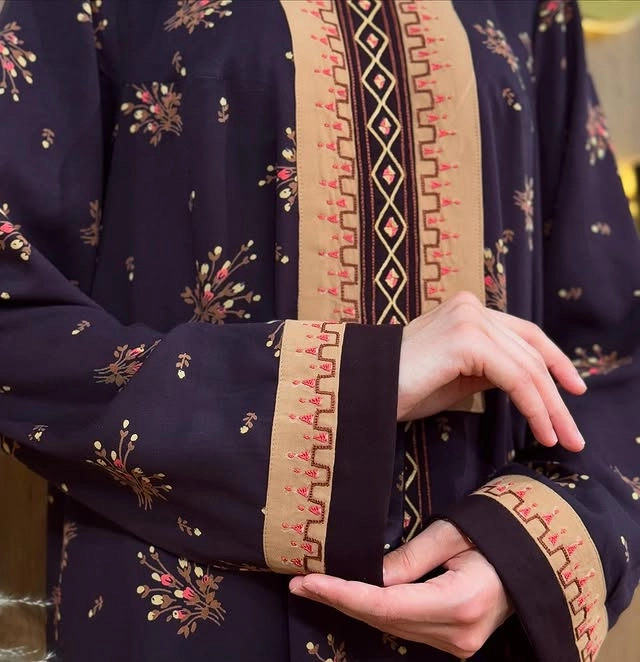 Türkmen fasonlar pombarh fasonlar Fasonlar 2025 fasonlar fason moda modalar Bezen bezen Türkmen fasonlar 2026 Türkmen fasonlar 2025 Türkmen fasonlar 2024 Türkmen fasonlar 2023 turkmenistan türkmenistan turkmen türkmen ashgabat  asgabat aşgabat balkan mary lebap dashoguz dasoguz daşoguz pombarh ponbarhat gulyupek gülýüpek stapel ştapel Gralan Çüýdeşen Abaýa Gadymy Krep Gurultaý 	Keteni Ýüpek Şifon Gipýur Lyon Welwet Atlas Kaşemir Streýç Suzana Ştapel Gülýüpek Pombarh Ýupka Gursakça Aksesuarlar Palto Penjek Okuw eşik Fata Sport eşik Uniforma Nakidka Öýme Şarf kompýuter ýaka ýaglyk Arenda köýnek 2nji el köýnek Taýyn köýnek Matalar Milli lybas milli lybaslar Toý köýnek Toý köýnekler toy koynek toy koynekler gundelik koynekler Gündelik	 
 köýnekler fata koynek Modern taze fason Eskiz koynektm turkmenkoynek türkmenkoynek fason moda moda fasonlar Iş eşik el iş	sada	ýakaly ýakasyz	keşdeli biserli	ýeňli giň nagyşly ýüregi açyk stoýka ýaka ýanly kombinasiýa 	zerli üsti aşak guşakly seçekli gysga ýeňli Ştapel Gündelik, Iş eşik el iş, ýakaly, ýeňli, giň, nagyşly 17-25, 26-35 #4B2C75 yaz, tomus