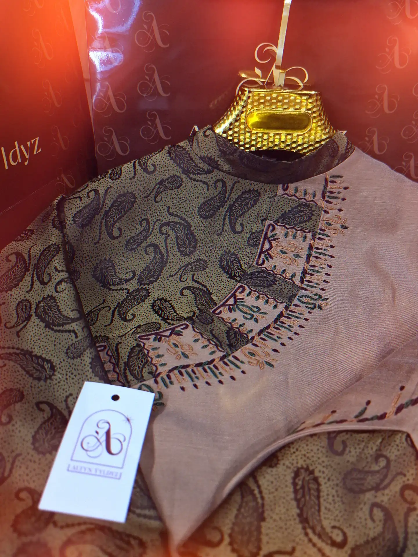 Türkmen fasonlar pombarh fasonlar Fasonlar 2025 fasonlar fason moda modalar Bezen bezen Türkmen fasonlar 2026 Türkmen fasonlar 2025 Türkmen fasonlar 2024 Türkmen fasonlar 2023 turkmenistan türkmenistan turkmen türkmen ashgabat  asgabat aşgabat balkan mary lebap dashoguz dasoguz daşoguz pombarh ponbarhat gulyupek gülýüpek stapel ştapel Gralan Çüýdeşen Abaýa Gadymy Krep Gurultaý 	Keteni Ýüpek Şifon Gipýur Lyon Welwet Atlas Kaşemir Streýç Suzana Ştapel Gülýüpek Pombarh Ýupka Gursakça Aksesuarlar Palto Penjek Okuw eşik Fata Sport eşik Uniforma Nakidka Öýme Şarf kompýuter ýaka ýaglyk Arenda köýnek 2nji el köýnek Taýyn köýnek Matalar Milli lybas milli lybaslar Toý köýnek Toý köýnekler toy koynek toy koynekler gundelik koynekler Gündelik	 
 köýnekler fata koynek Modern taze fason Eskiz koynektm turkmenkoynek türkmenkoynek fason moda moda fasonlar Iş eşik el iş	sada	ýakaly ýakasyz	keşdeli biserli	ýeňli giň nagyşly ýüregi açyk stoýka ýaka ýanly kombinasiýa 	zerli üsti aşak guşakly seçekli gysga ýeňli 