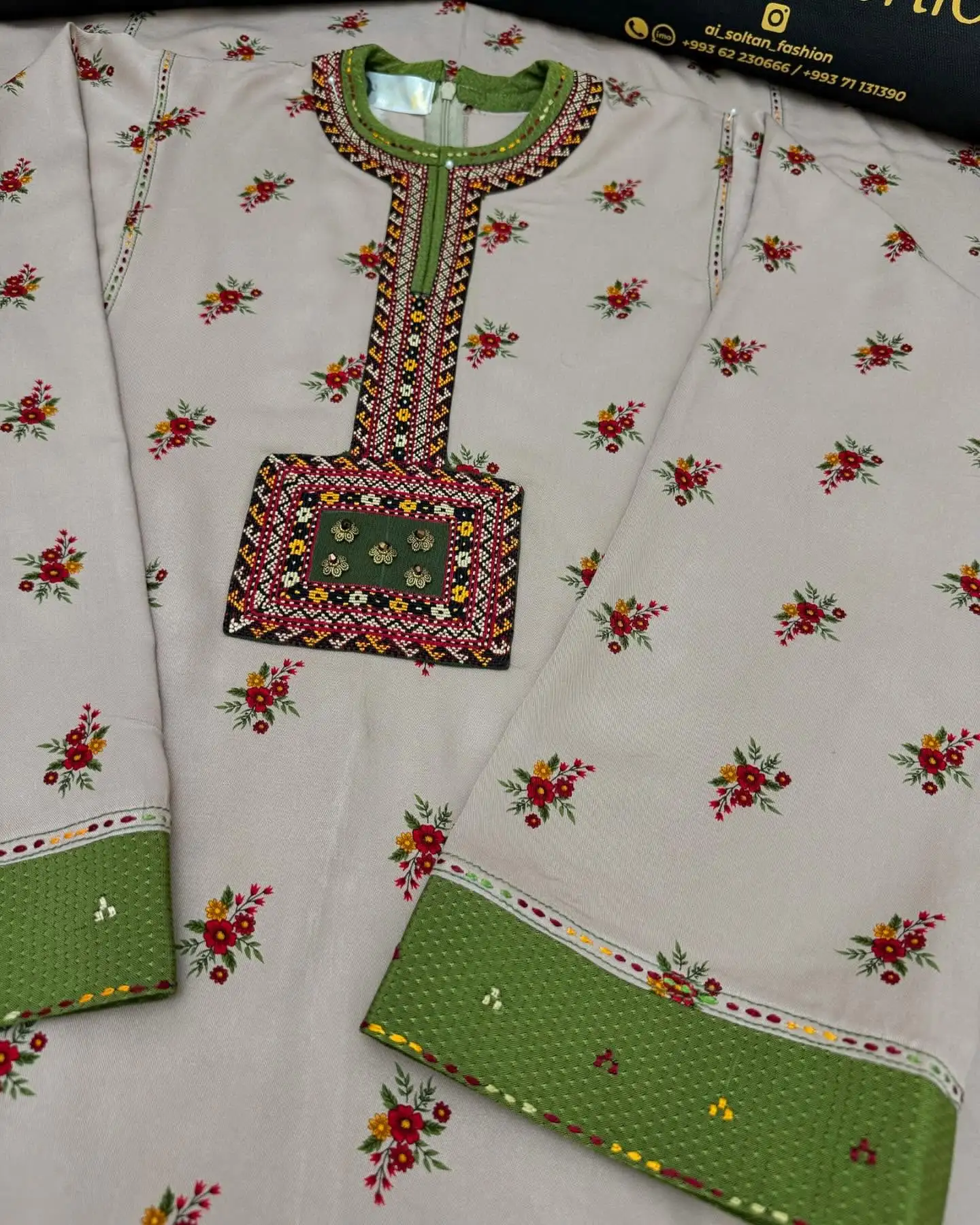 Türkmen fasonlar pombarh fasonlar Fasonlar 2025 fasonlar fason moda modalar Bezen bezen Türkmen fasonlar 2026 Türkmen fasonlar 2025 Türkmen fasonlar 2024 Türkmen fasonlar 2023 turkmenistan türkmenistan turkmen türkmen ashgabat  asgabat aşgabat balkan mary lebap dashoguz dasoguz daşoguz pombarh ponbarhat gulyupek gülýüpek stapel ştapel Gralan Çüýdeşen Abaýa Gadymy Krep Gurultaý 	Keteni Ýüpek Şifon Gipýur Lyon Welwet Atlas Kaşemir Streýç Suzana Ştapel Gülýüpek Pombarh Ýupka Gursakça Aksesuarlar Palto Penjek Okuw eşik Fata Sport eşik Uniforma Nakidka Öýme Şarf kompýuter ýaka ýaglyk Arenda köýnek 2nji el köýnek Taýyn köýnek Matalar Milli lybas milli lybaslar Toý köýnek Toý köýnekler toy koynek toy koynekler gundelik koynekler Gündelik	 
 köýnekler fata koynek Modern taze fason Eskiz koynektm turkmenkoynek türkmenkoynek fason moda moda fasonlar Iş eşik el iş	sada	ýakaly ýakasyz	keşdeli biserli	ýeňli giň nagyşly ýüregi açyk stoýka ýaka ýanly kombinasiýa 	zerli üsti aşak guşakly seçekli gysga ýeňli 